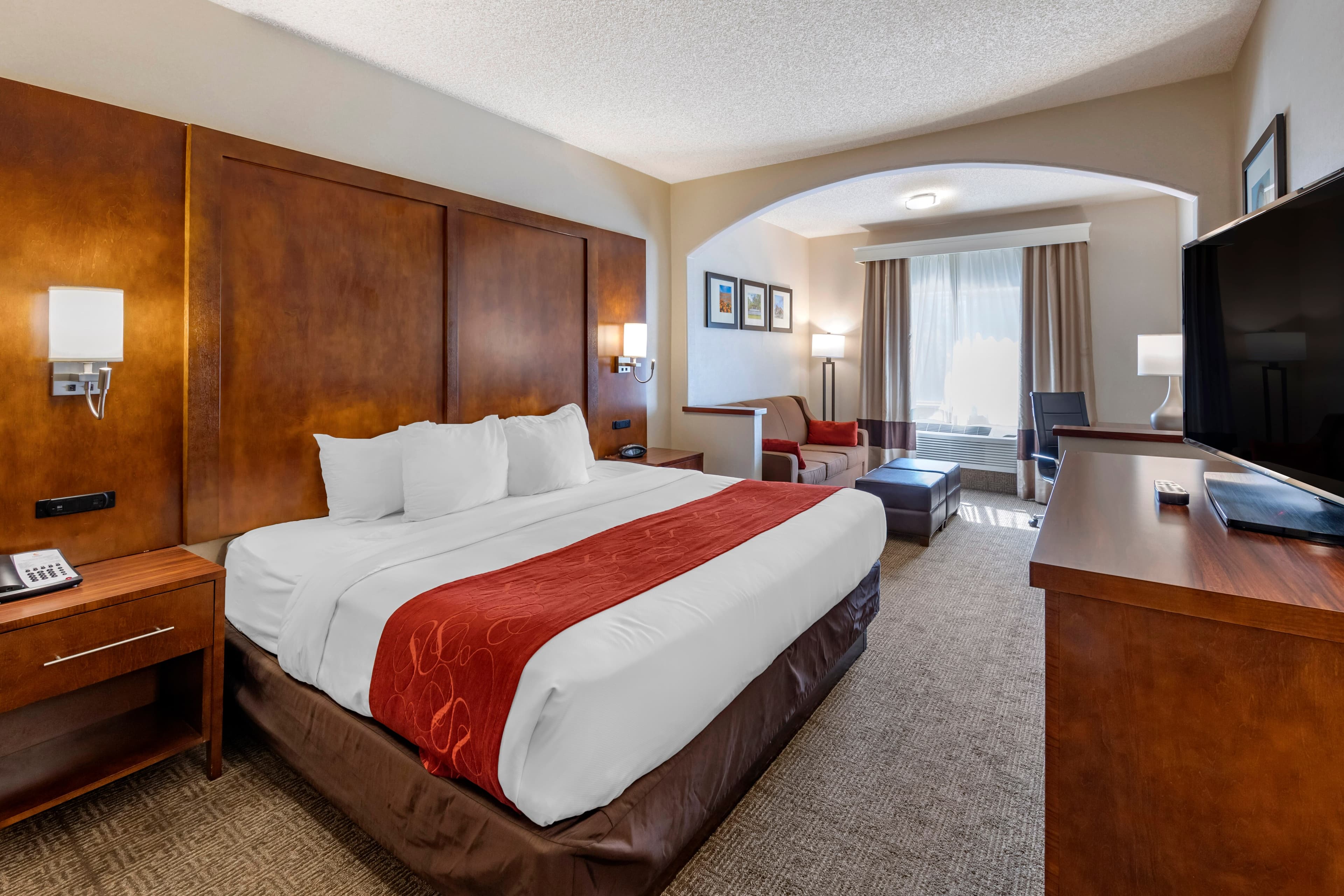 Comfort Suites Near Six Flags Magic Mountain — 18