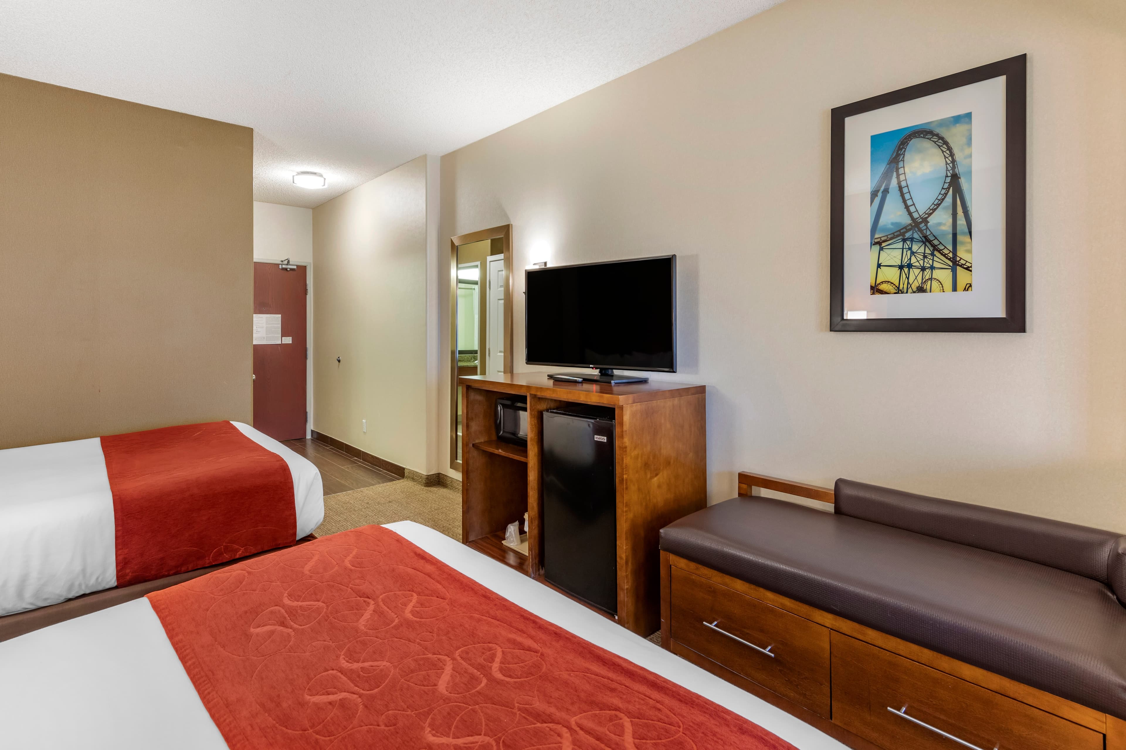 Comfort Suites Near Six Flags Magic Mountain — 23