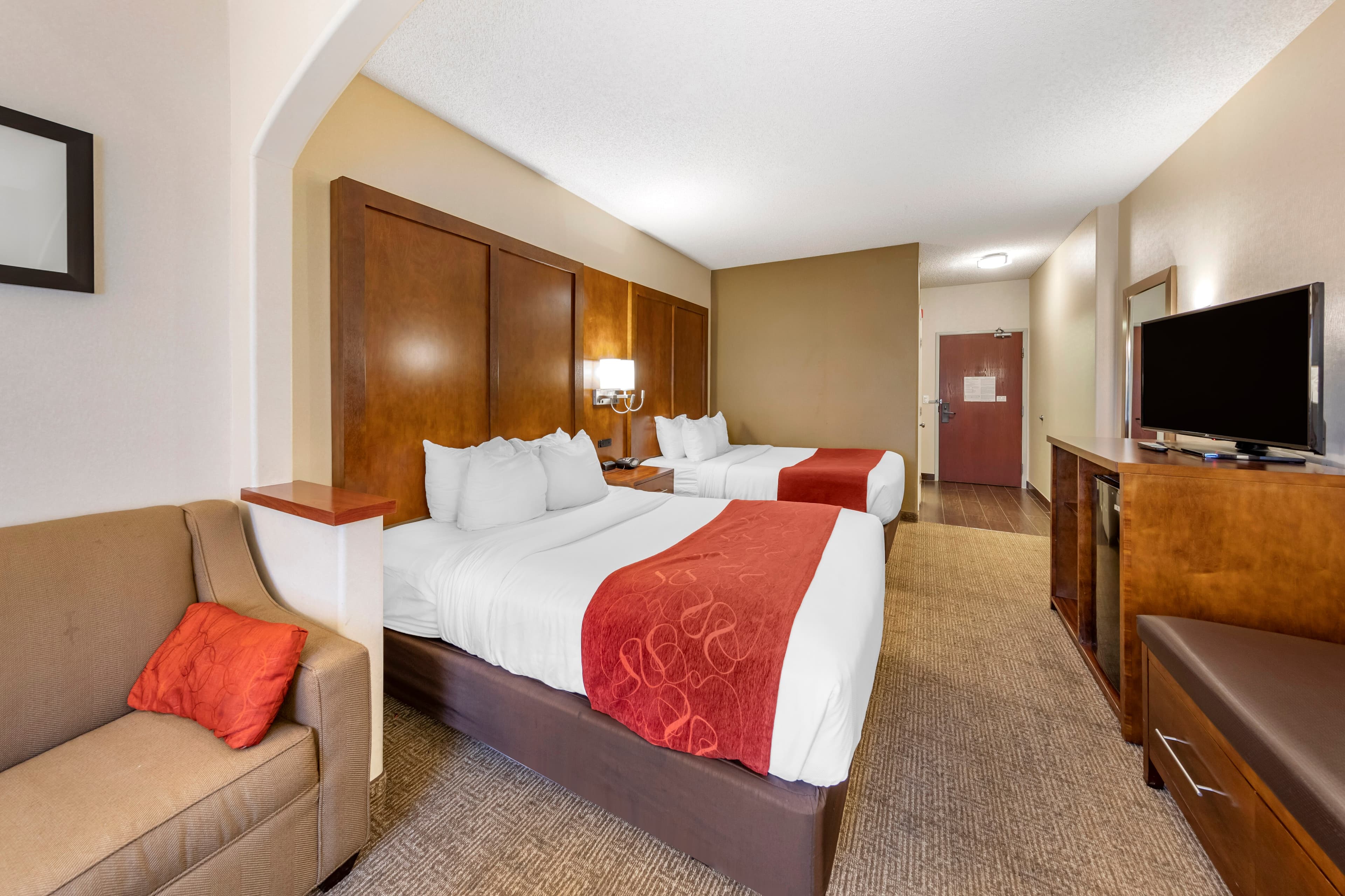 Comfort Suites Near Six Flags Magic Mountain — 24