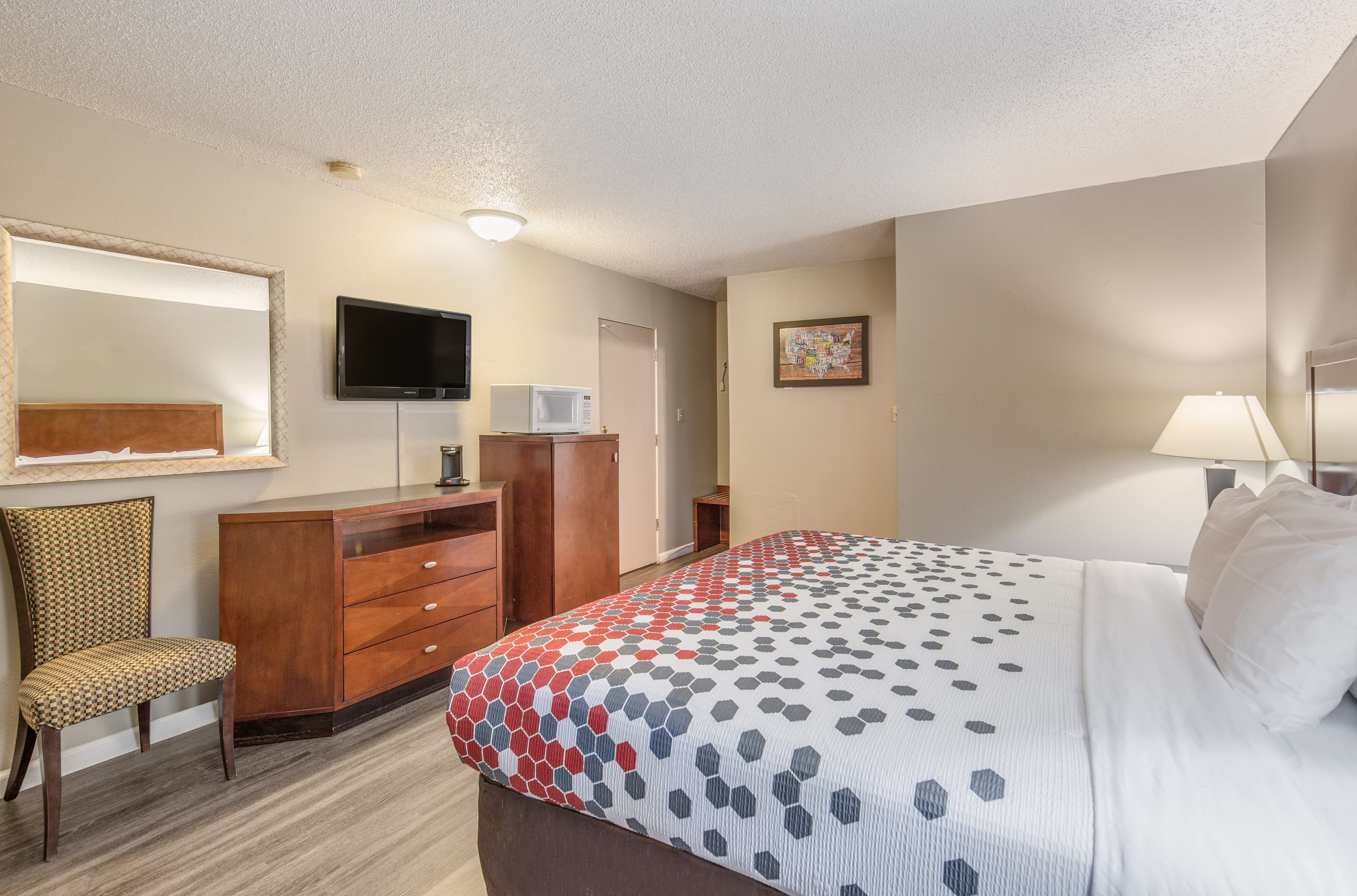 Econo Lodge Inn & Suites Yreka — 6