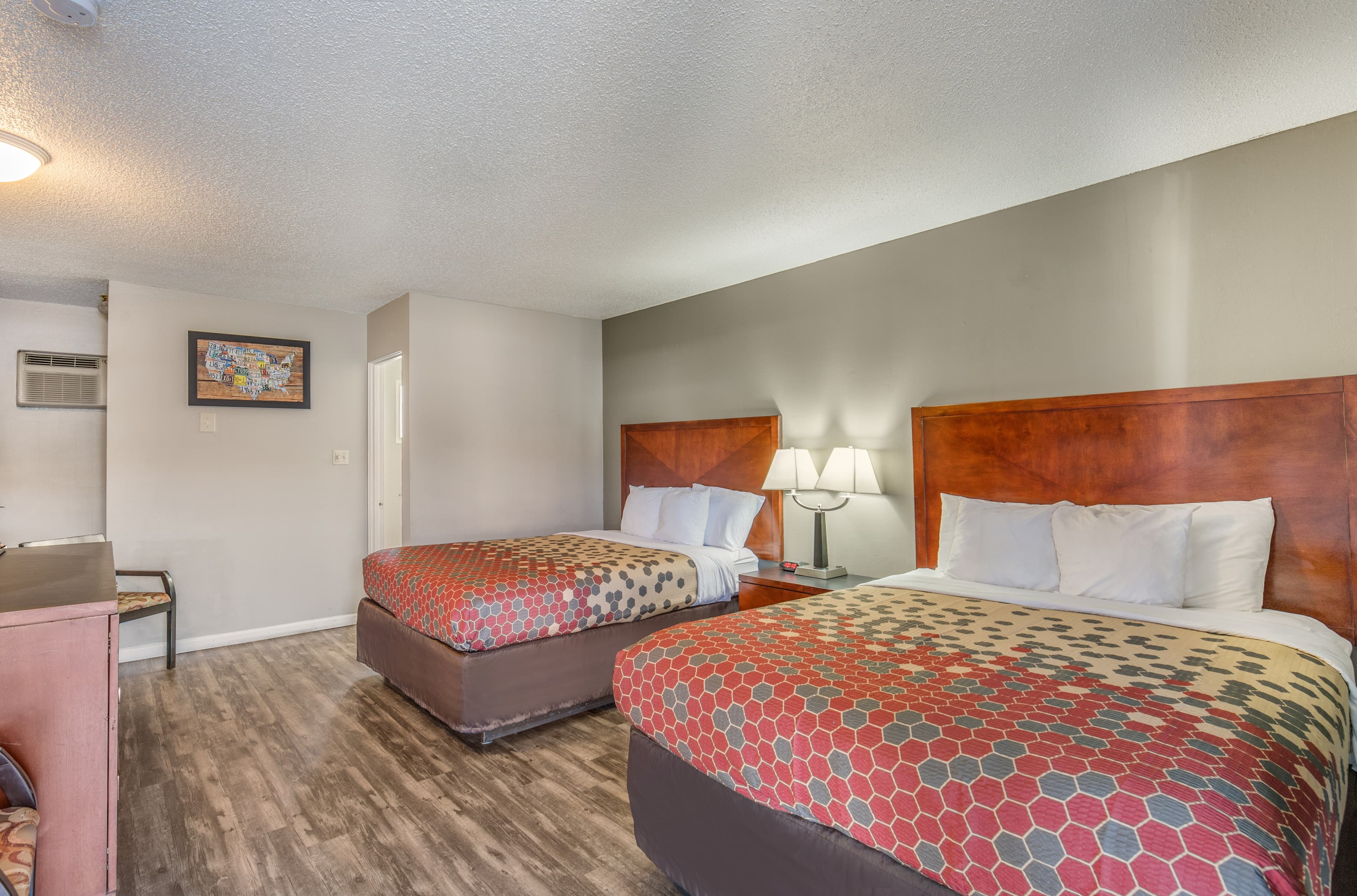Econo Lodge Inn & Suites Yreka — 15