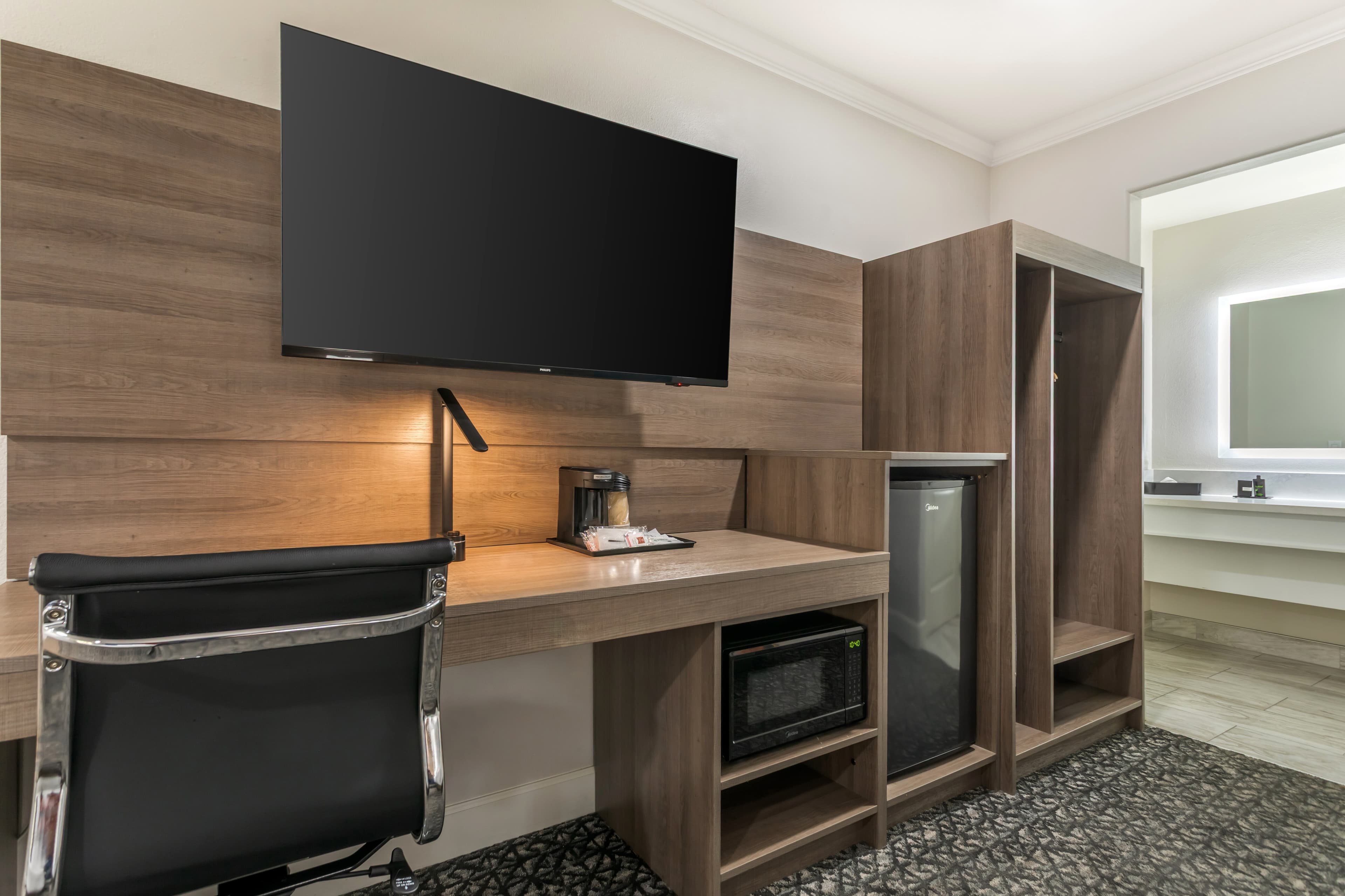 University Park Inn & Suites, an Ascend Collection Hotel - Image 3