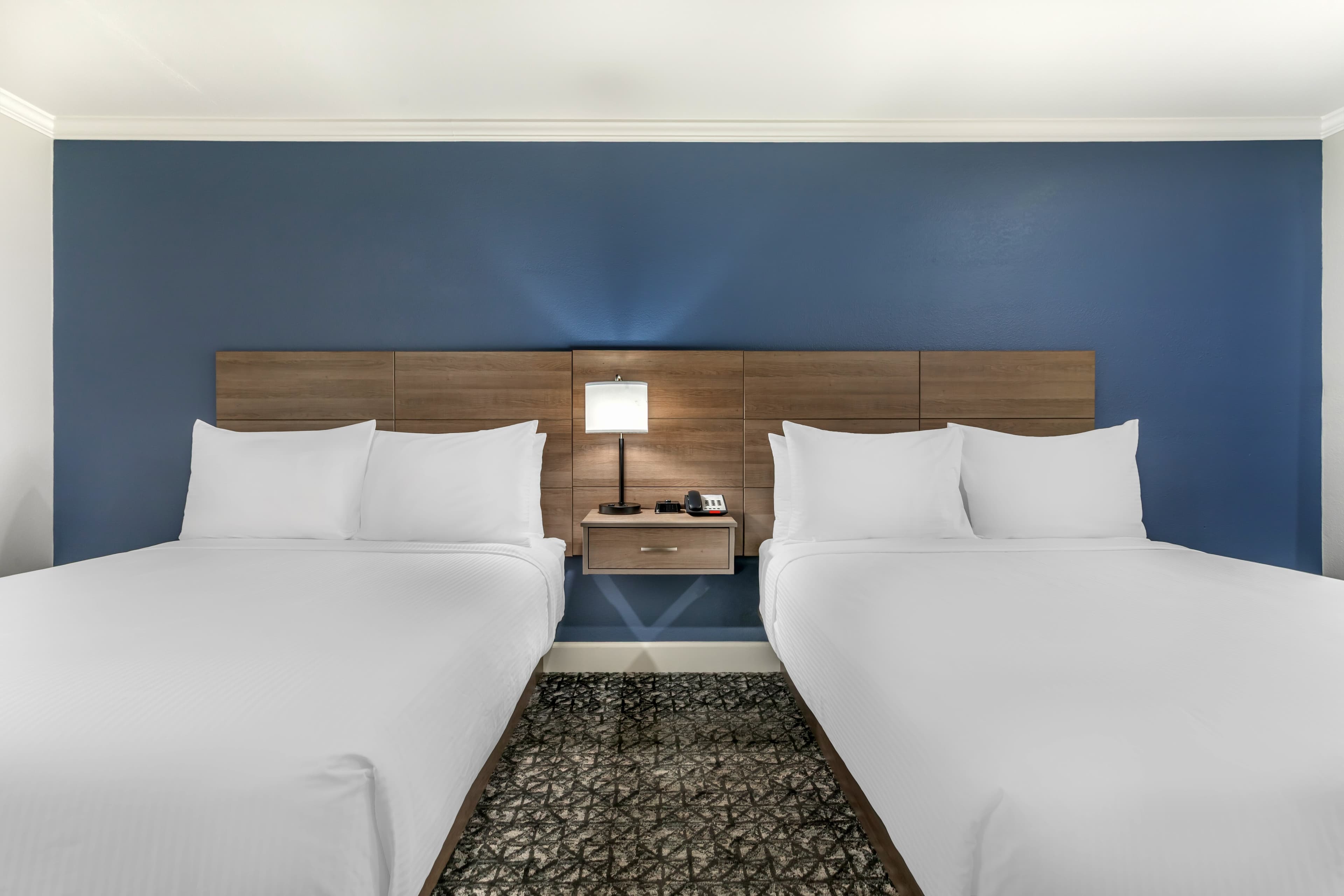 University Park Inn & Suites, an Ascend Collection Hotel - Image 4