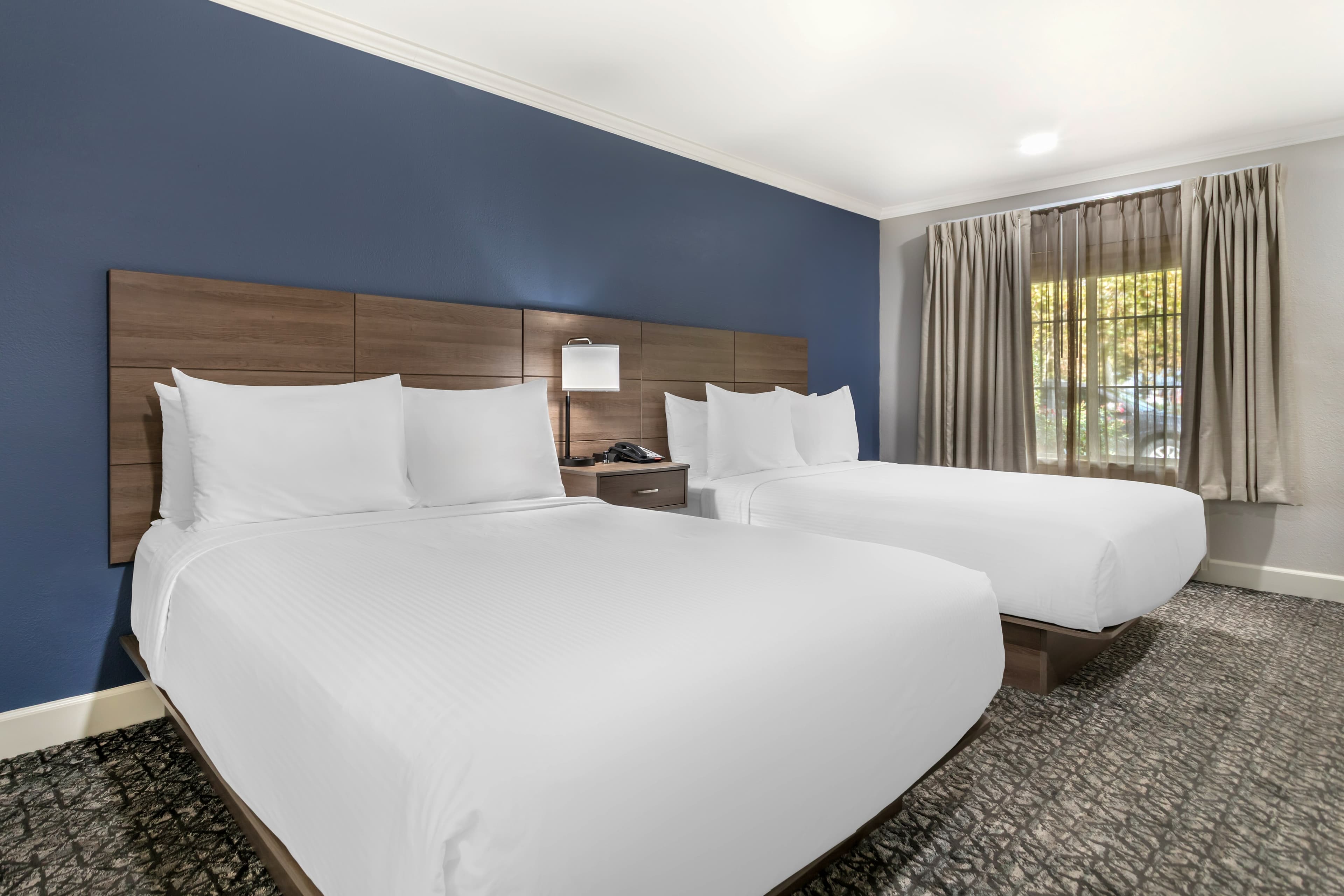 University Park Inn & Suites, an Ascend Collection Hotel - Image 5