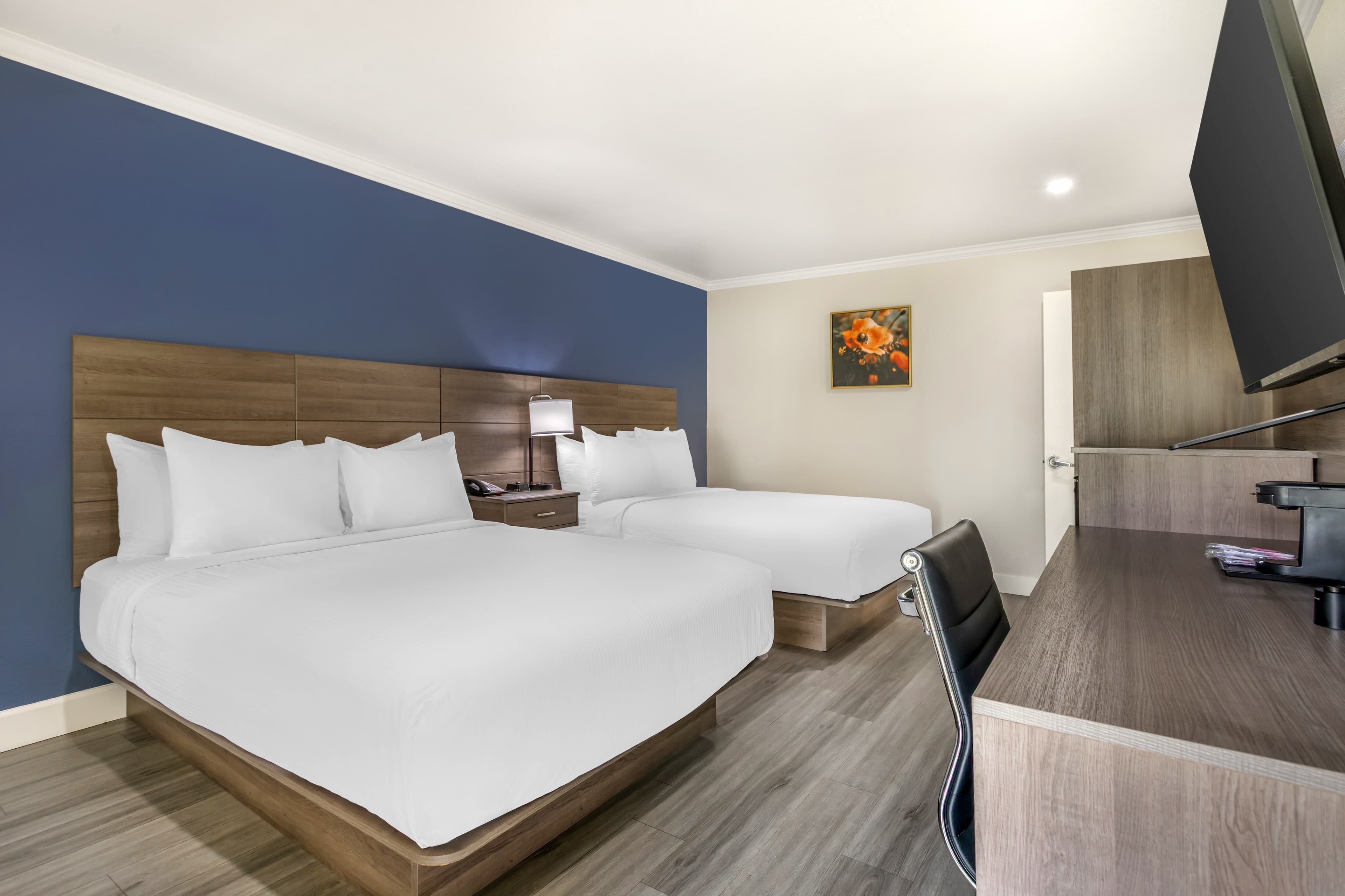 University Park Inn & Suites, an Ascend Collection Hotel — 7
