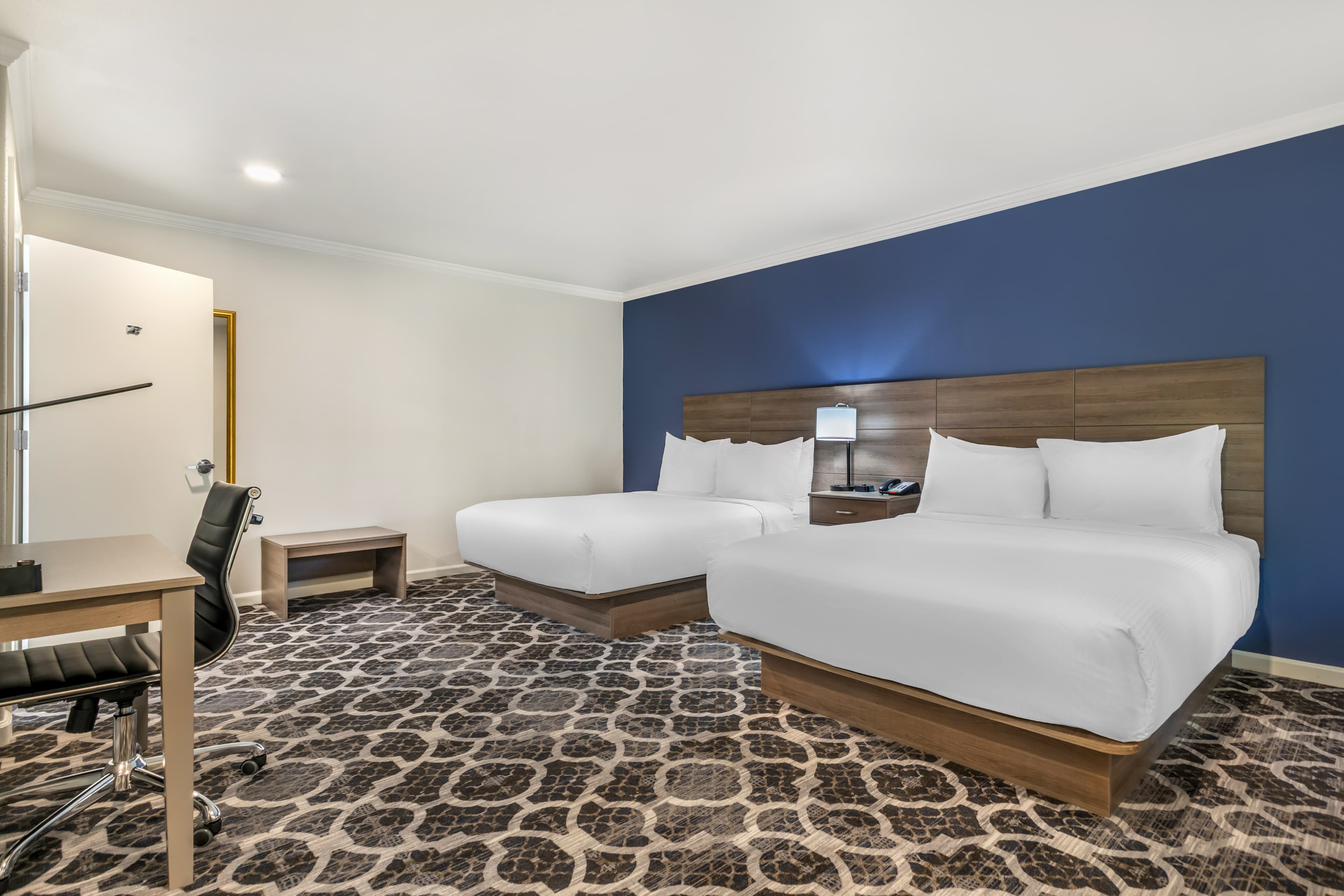 University Park Inn & Suites, an Ascend Collection Hotel — 12