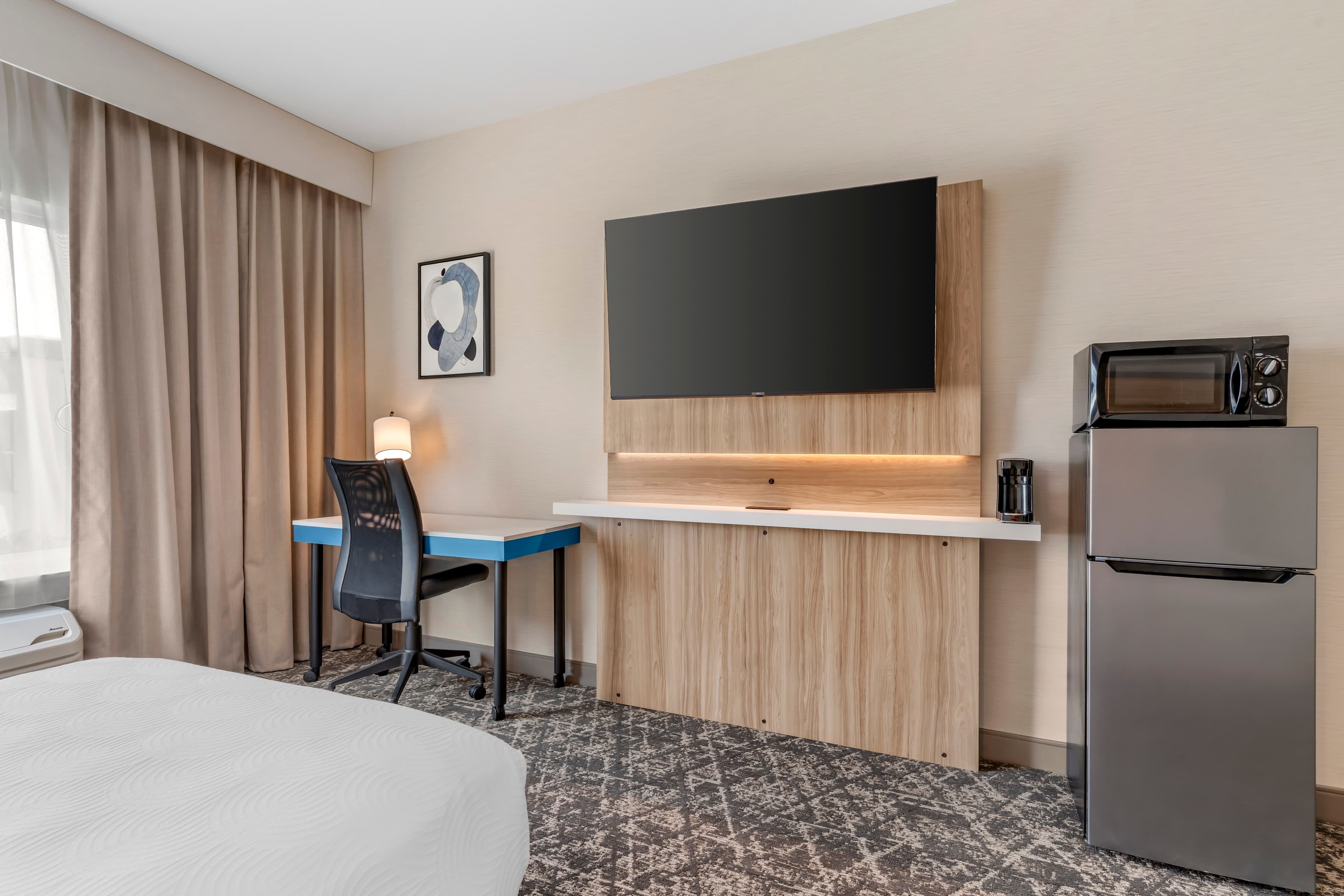 Country Inn & Suites by Radisson, Modesto/Salida - Image 4