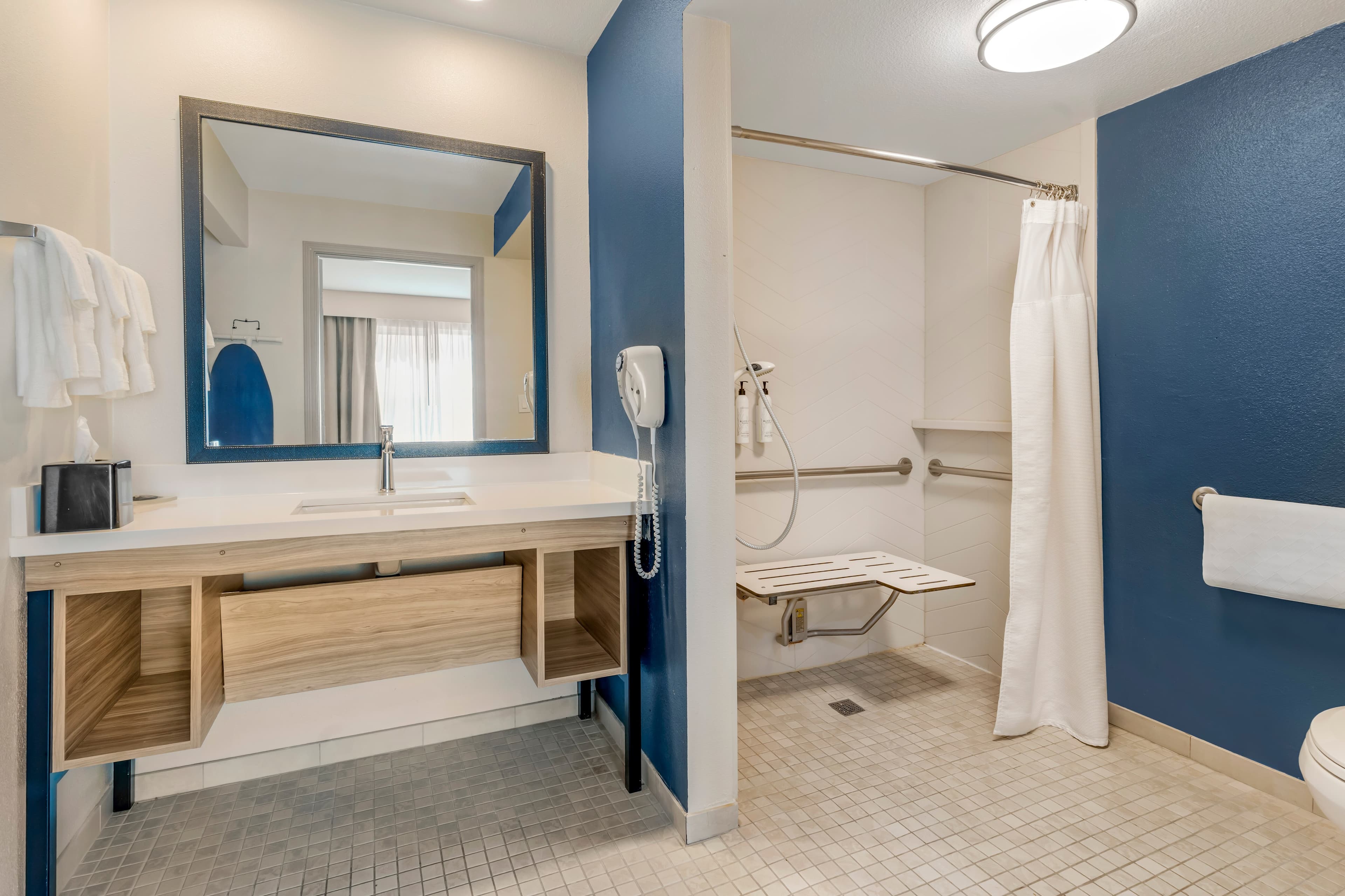 Country Inn & Suites by Radisson, Modesto/Salida — 32