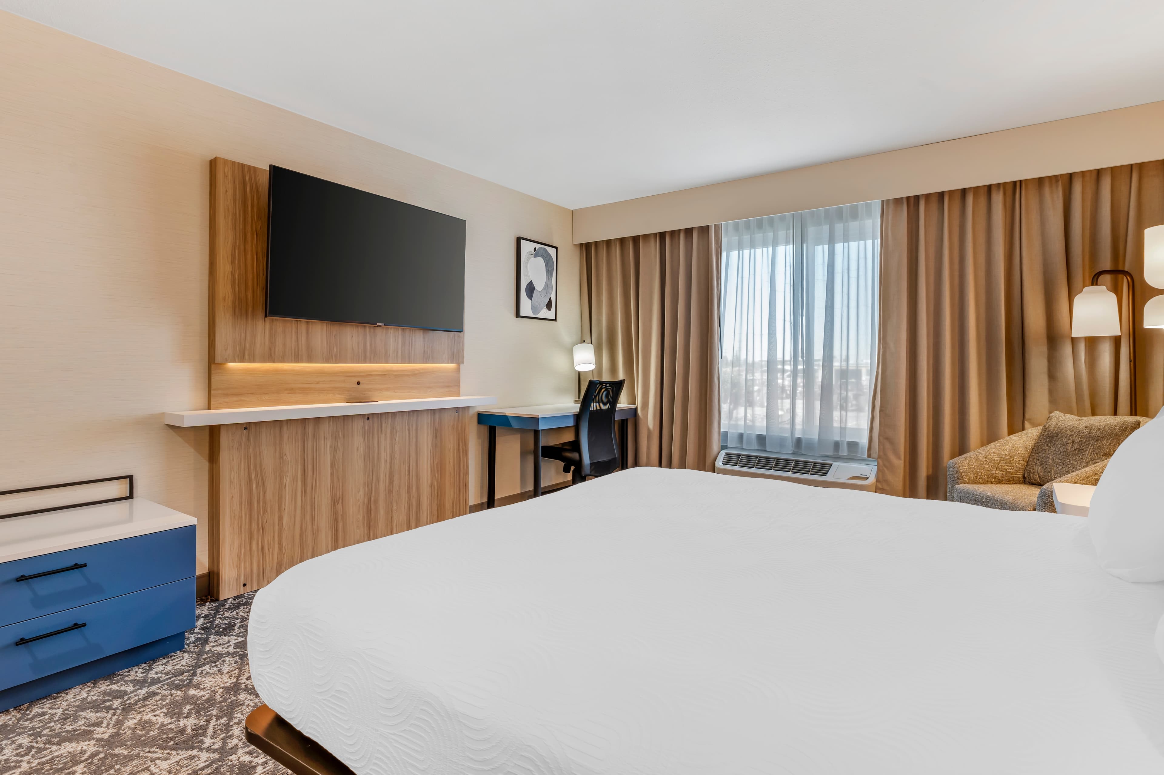 Country Inn & Suites by Radisson, Modesto/Salida — 8
