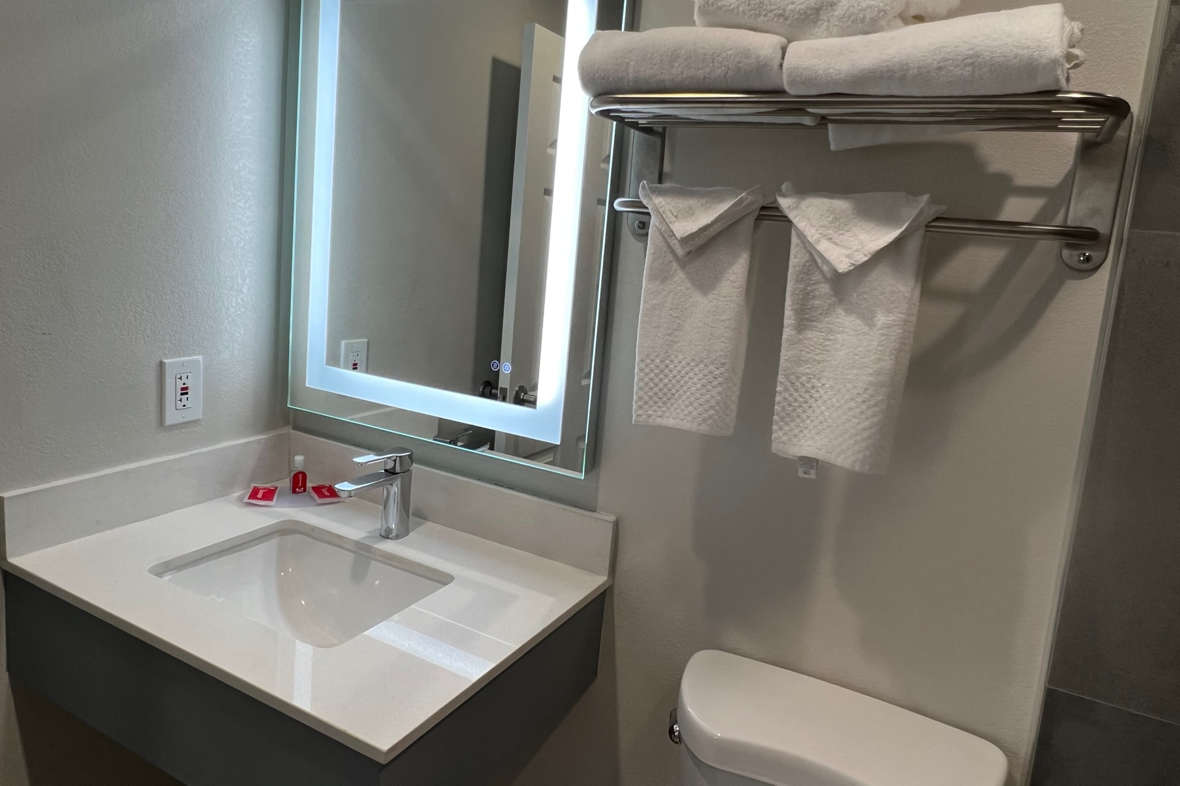 Quality Inn Tracy I-205 — 57