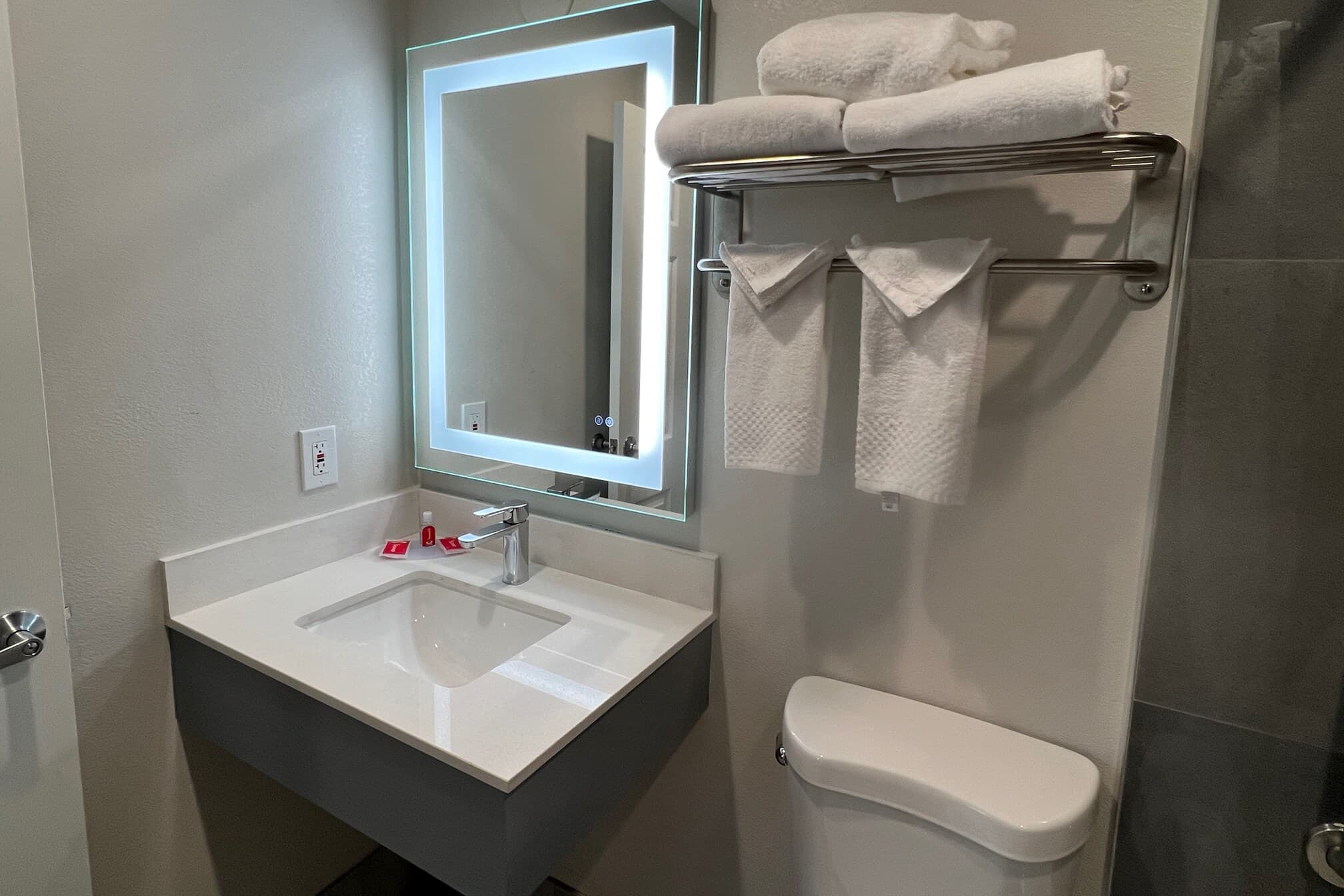 Quality Inn Tracy I-205 — 69
