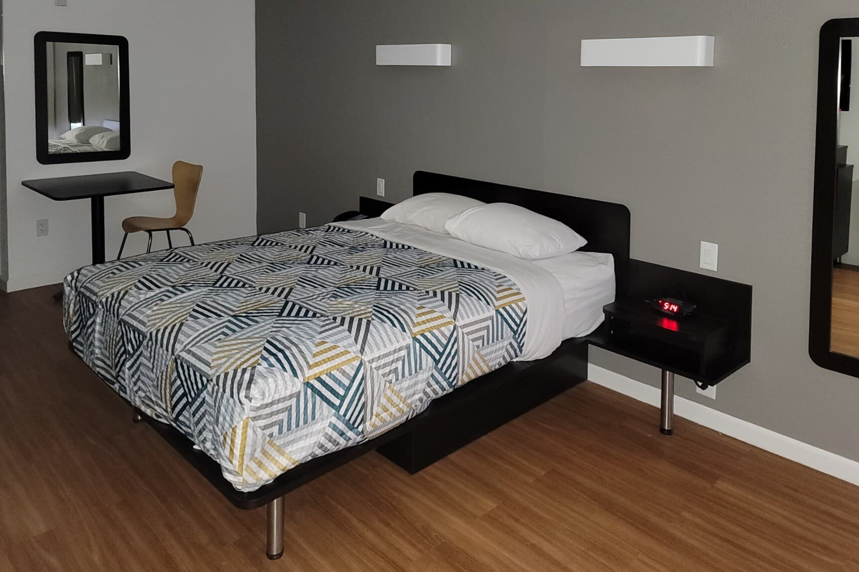 Rodeway Inn & Suites Rancho Mirage - Palm Desert Area — 13