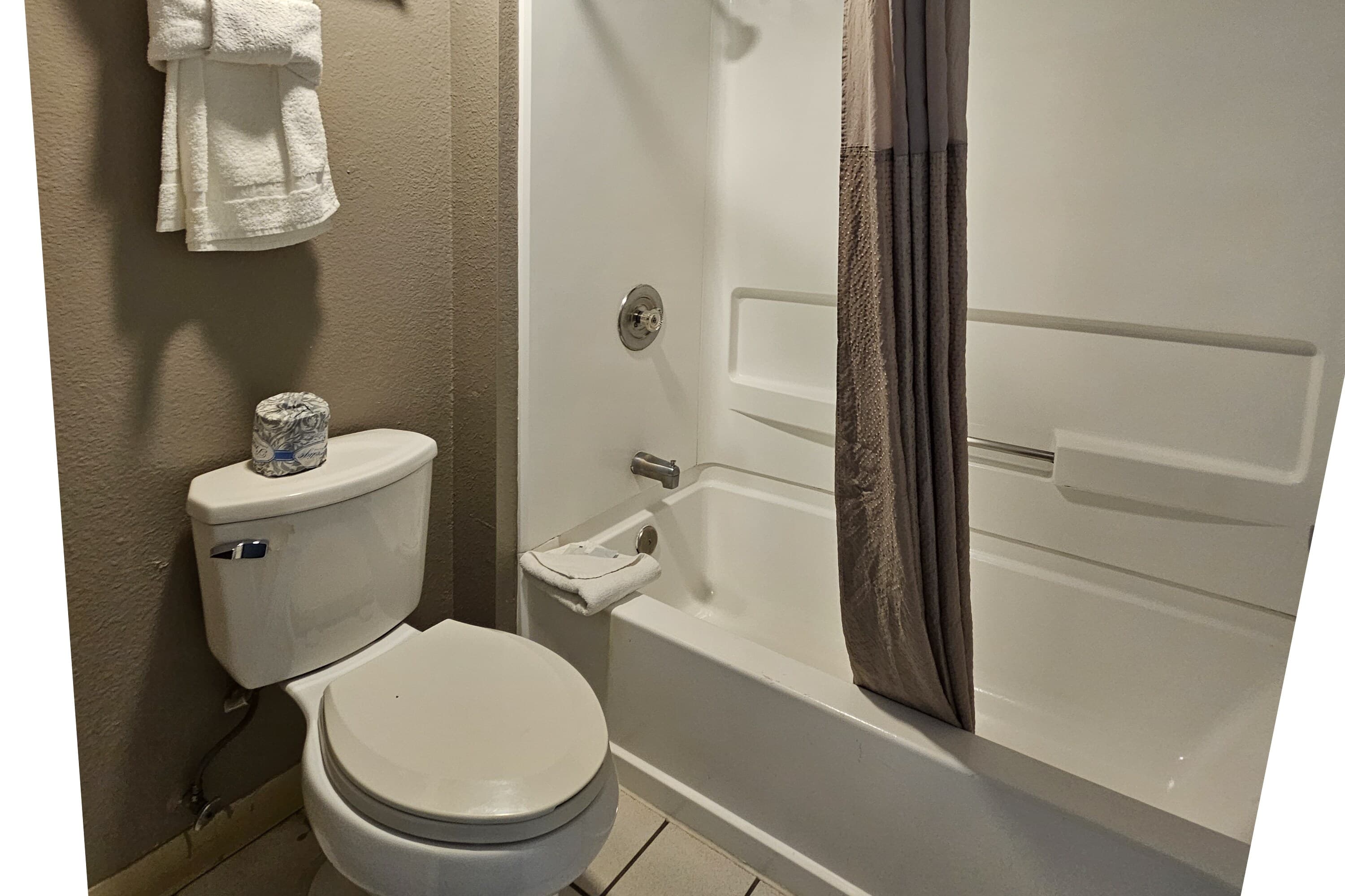 Rodeway Inn & Suites Rancho Mirage - Palm Desert Area - Image 3