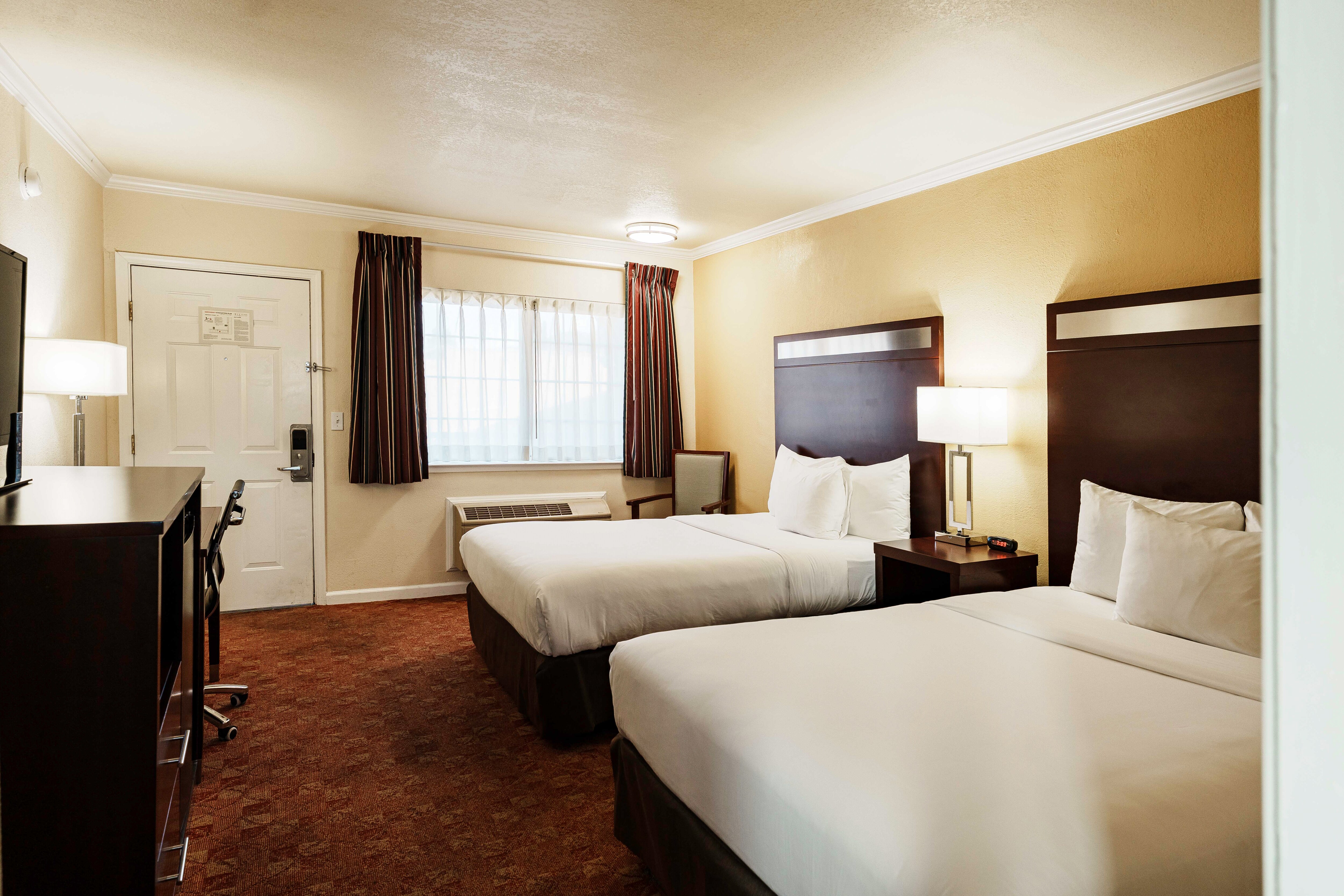 Quality Inn Ukiah - Image 4
