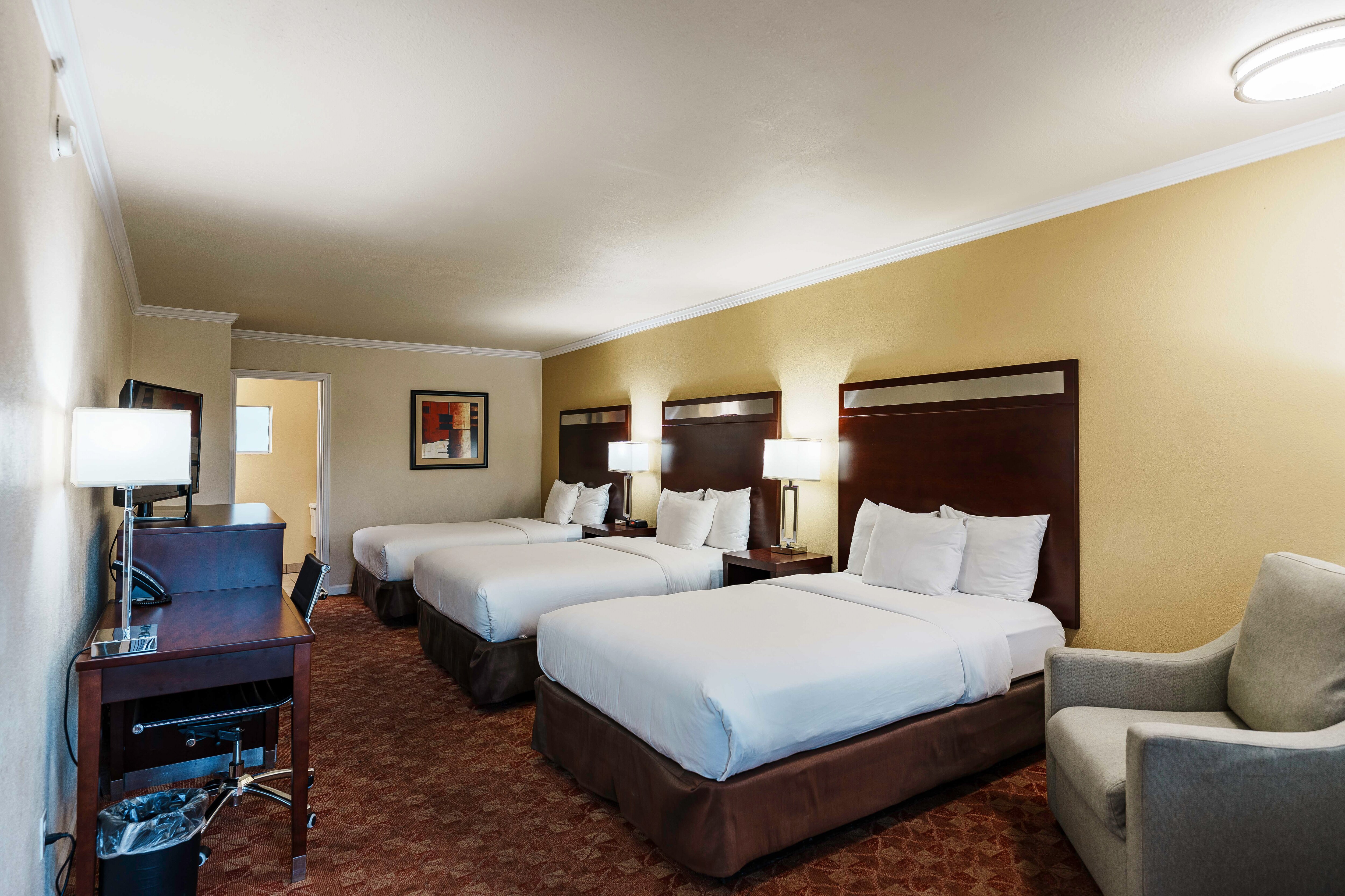 Quality Inn Ukiah - Image 5