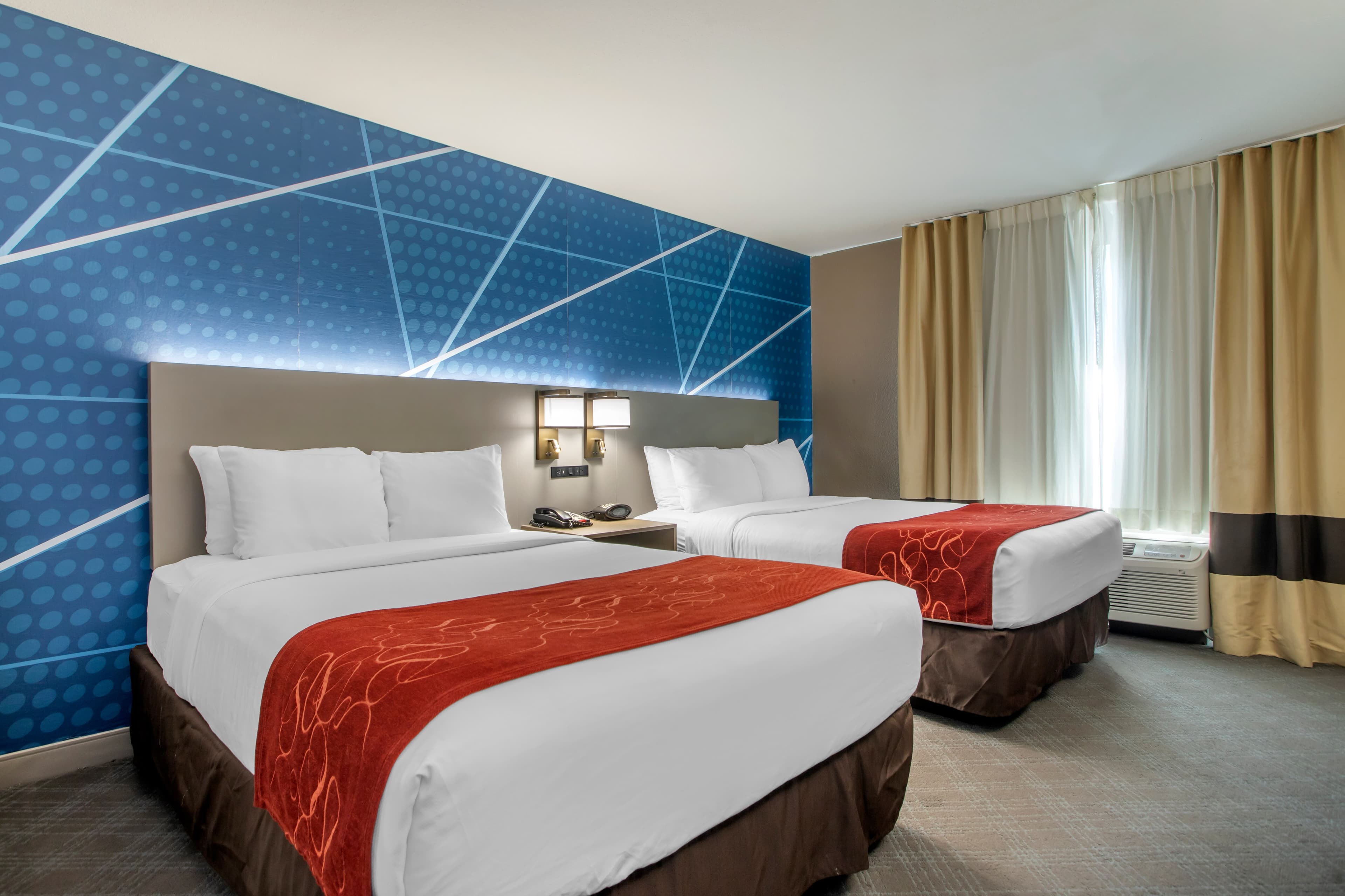 Comfort Suites Downtown Sacramento — 11