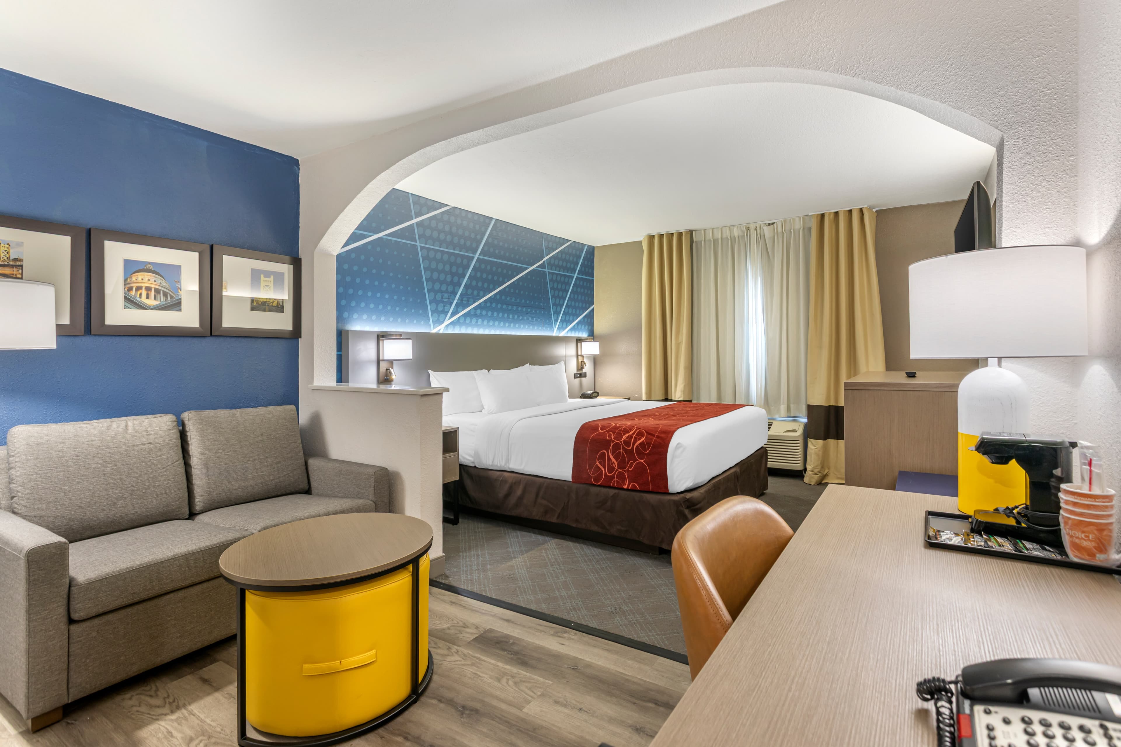 Comfort Suites Downtown Sacramento — 14