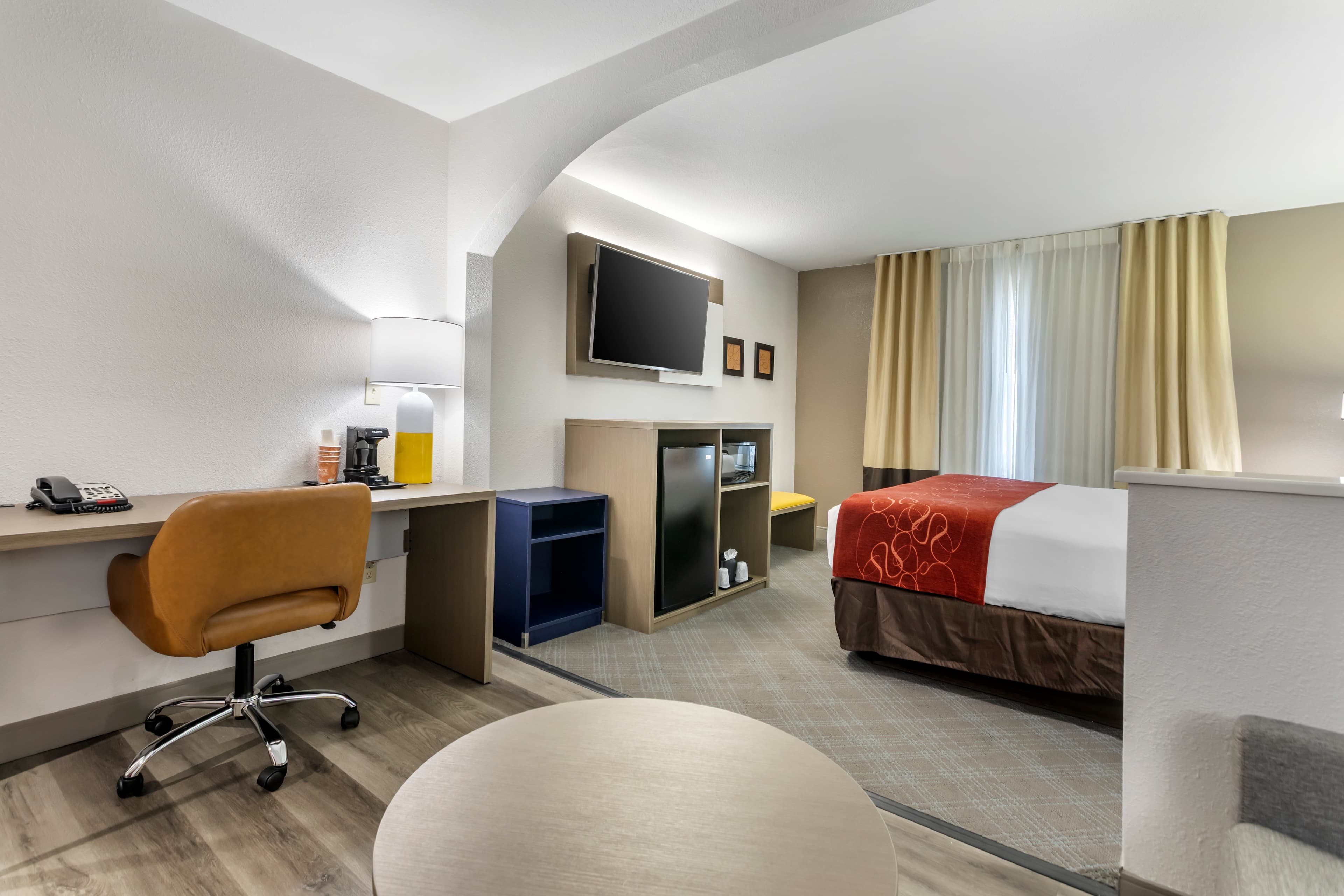 Comfort Suites Downtown Sacramento — 19