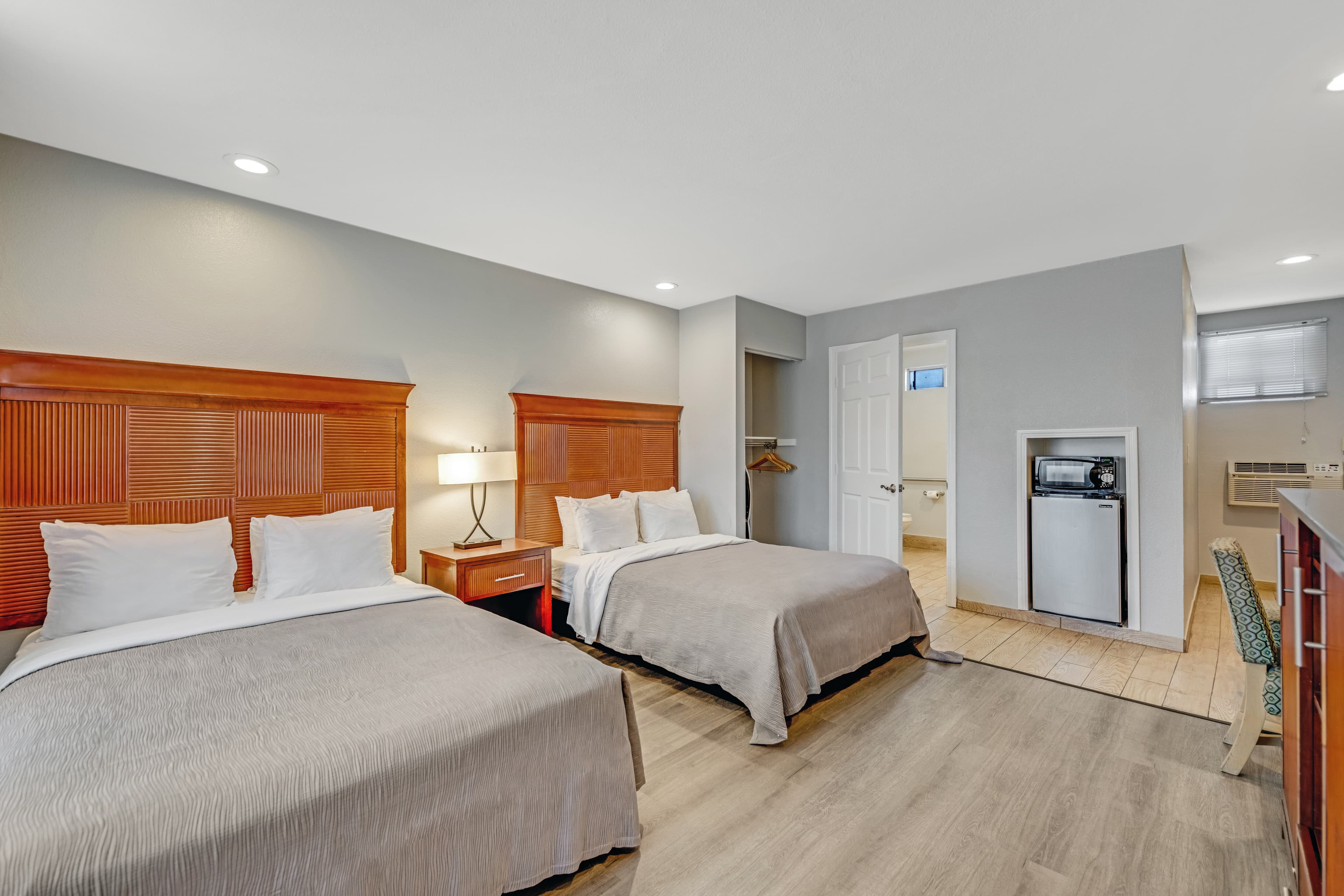 Quality Inn Santa Cruz Downtown Area - Image 2