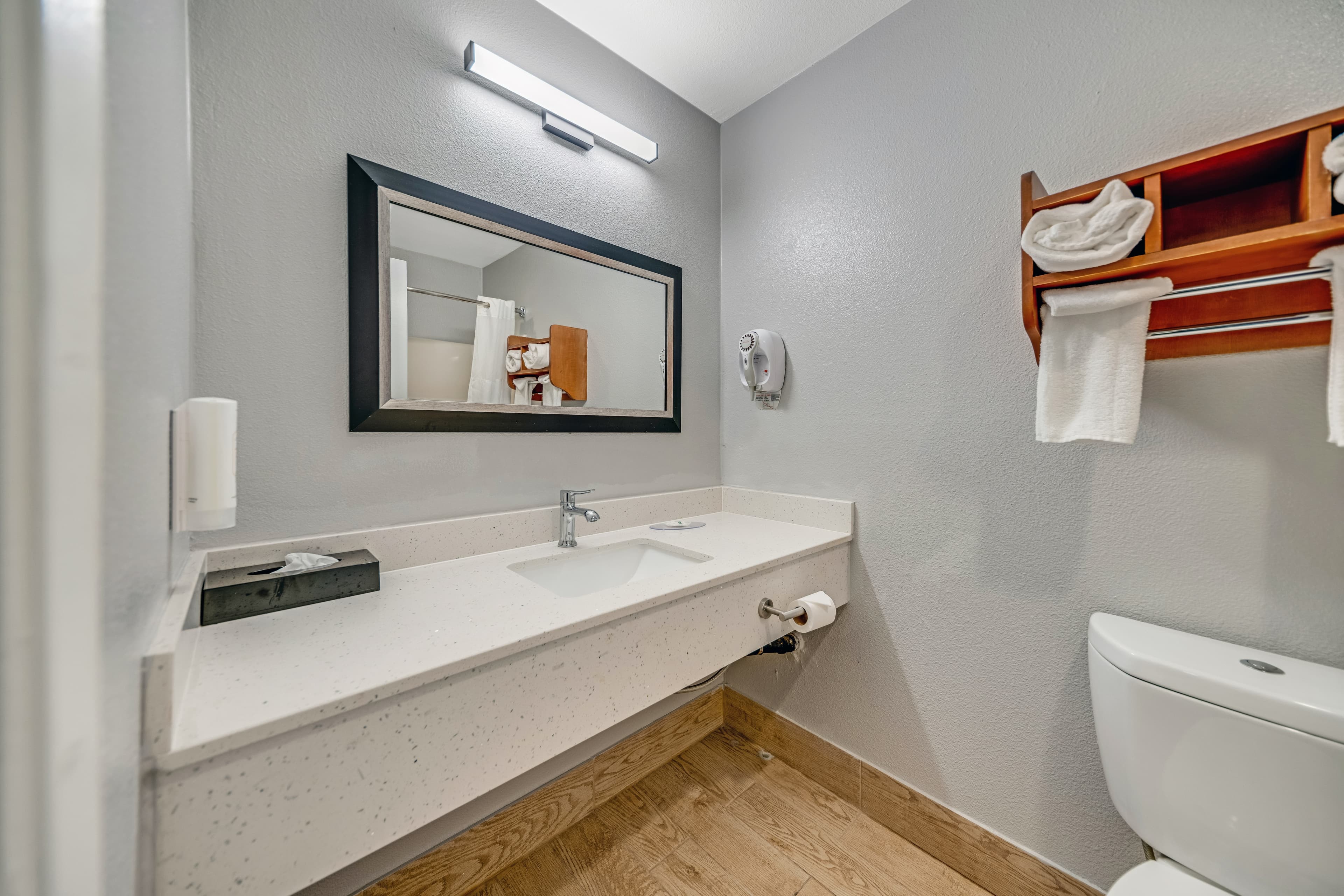 Quality Inn Santa Cruz Downtown Area — 14