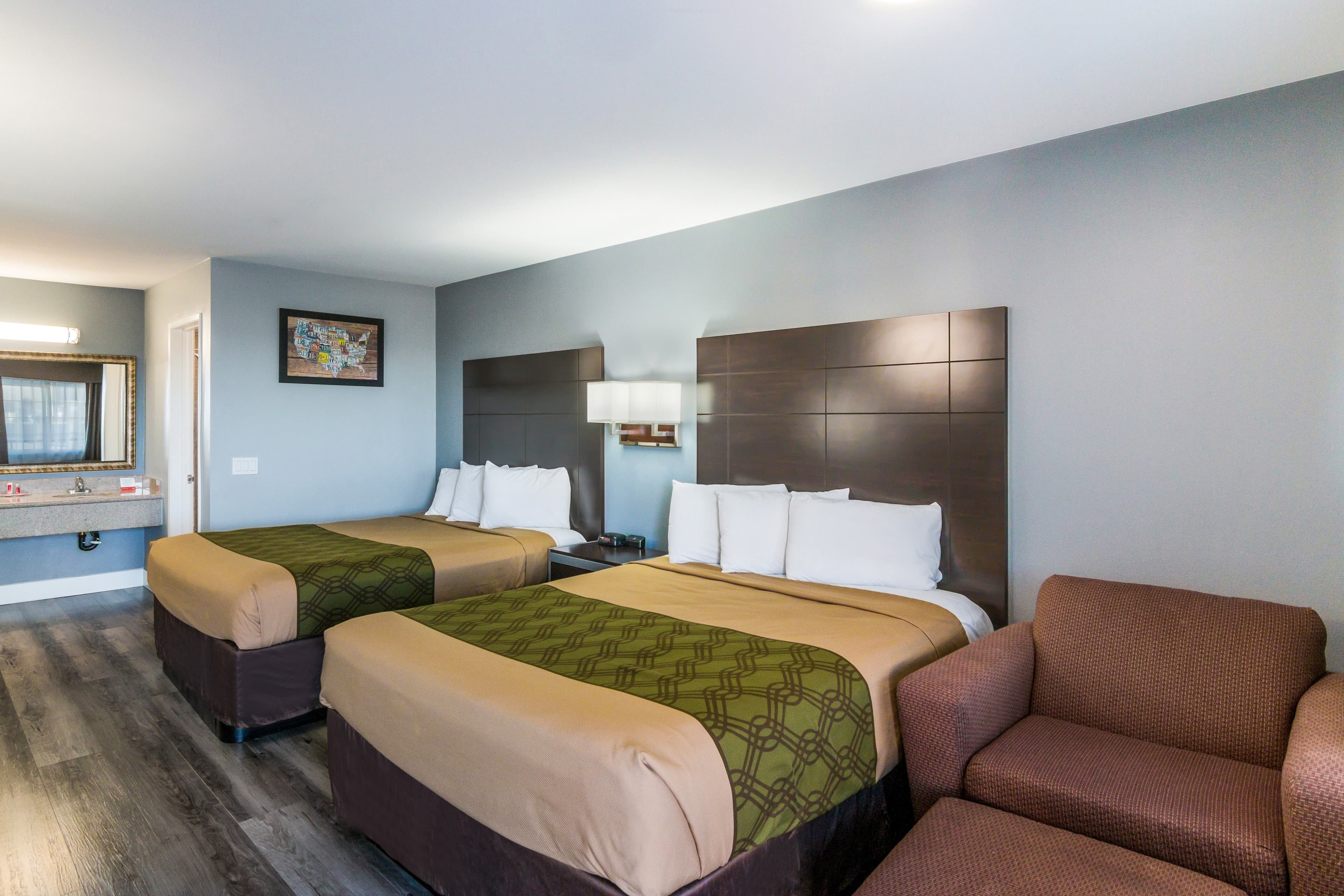 Econo Lodge Hesperia - Victorville I-15 — 8
