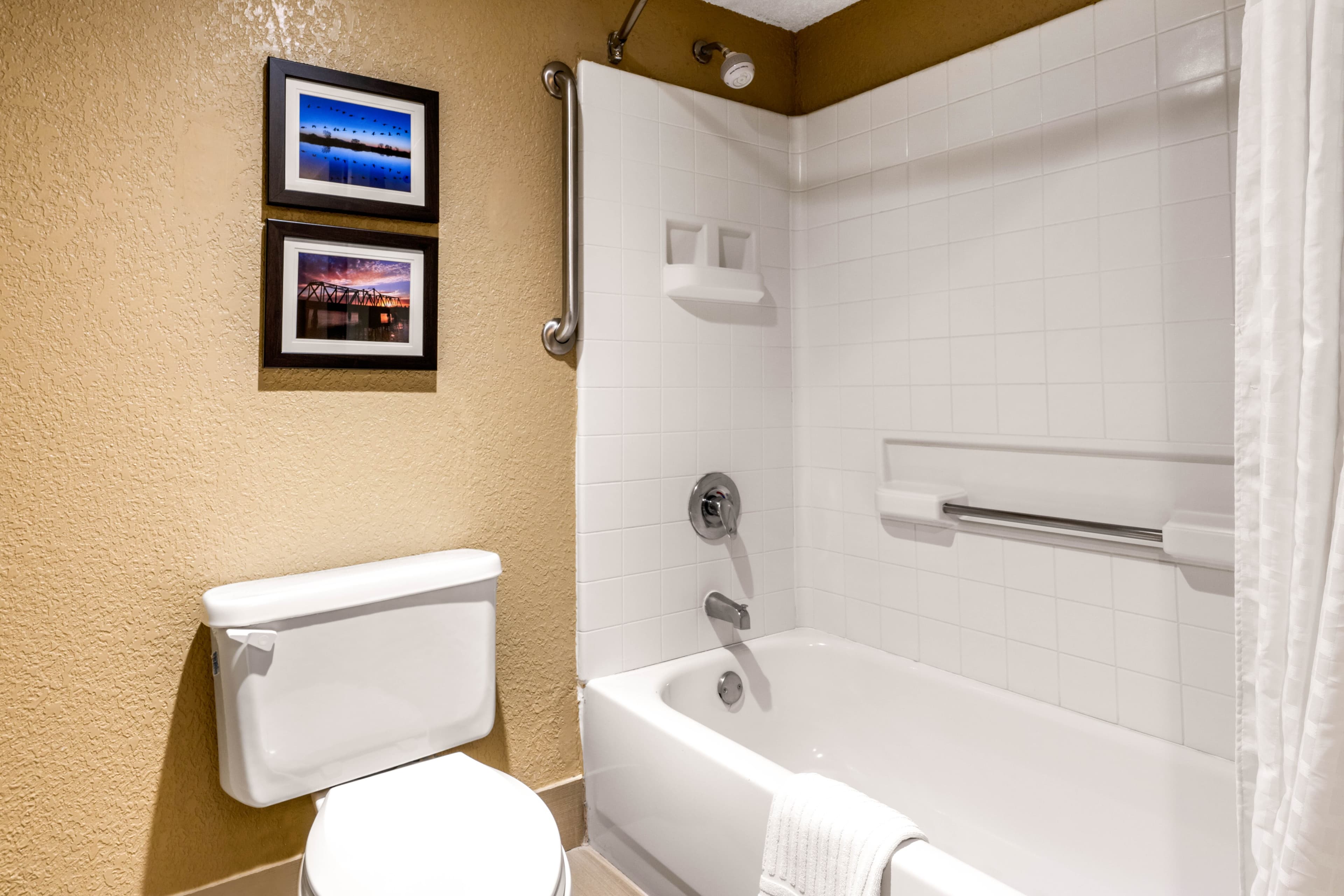 Comfort Inn Lathrop Stockton Airport — 20