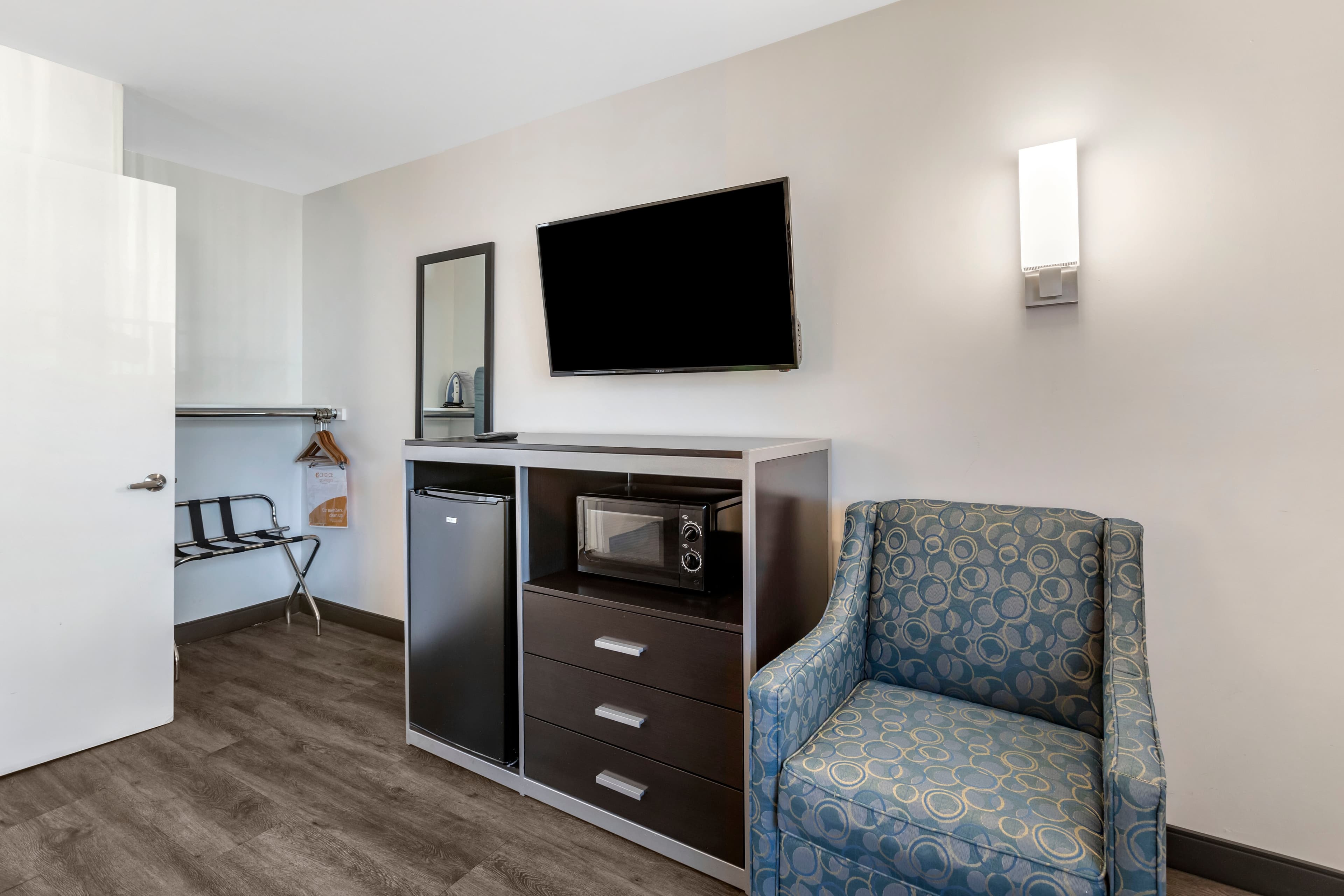 Quality Inn Burbank Airport - Image 4
