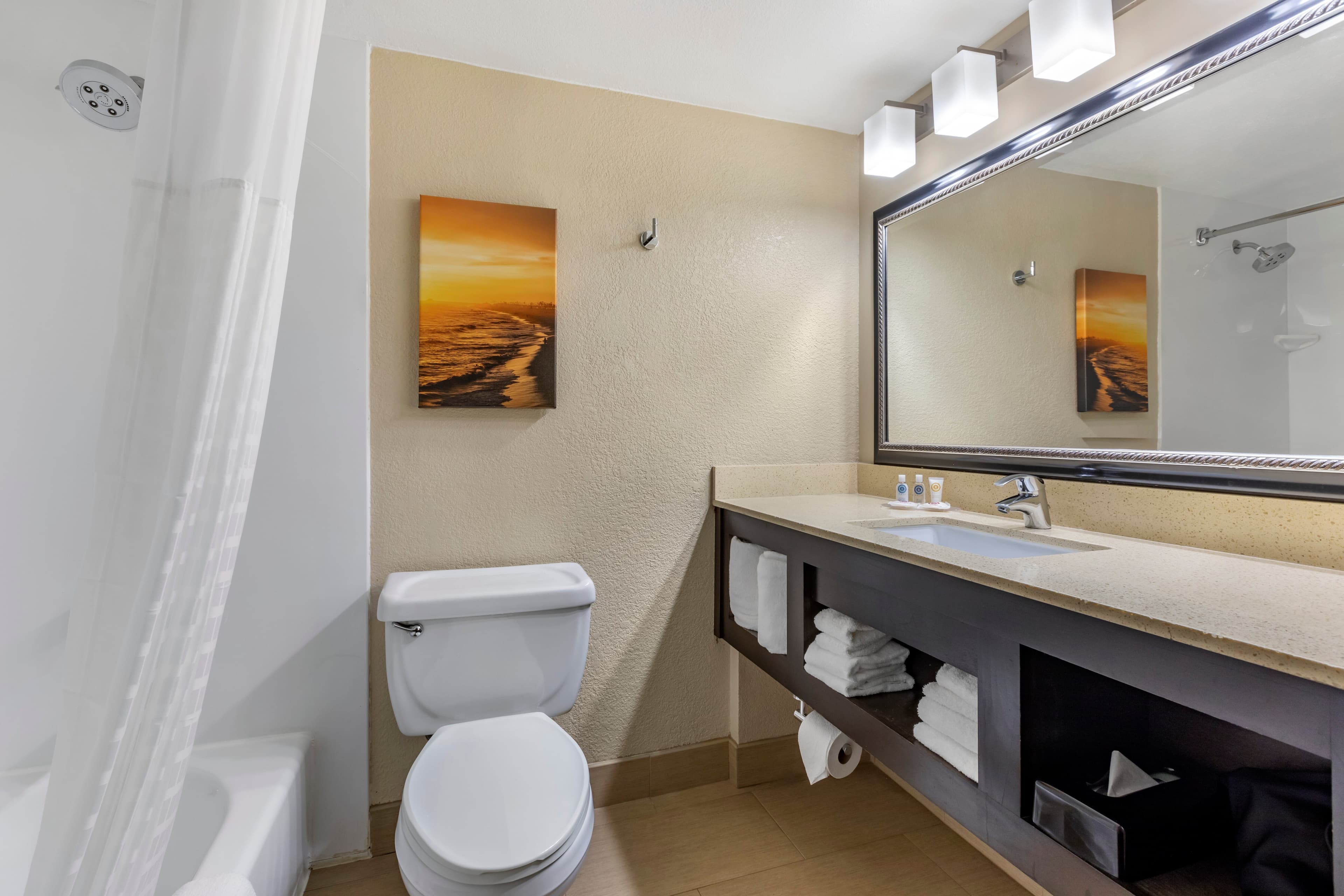 Comfort Inn San Diego Old Town — 11