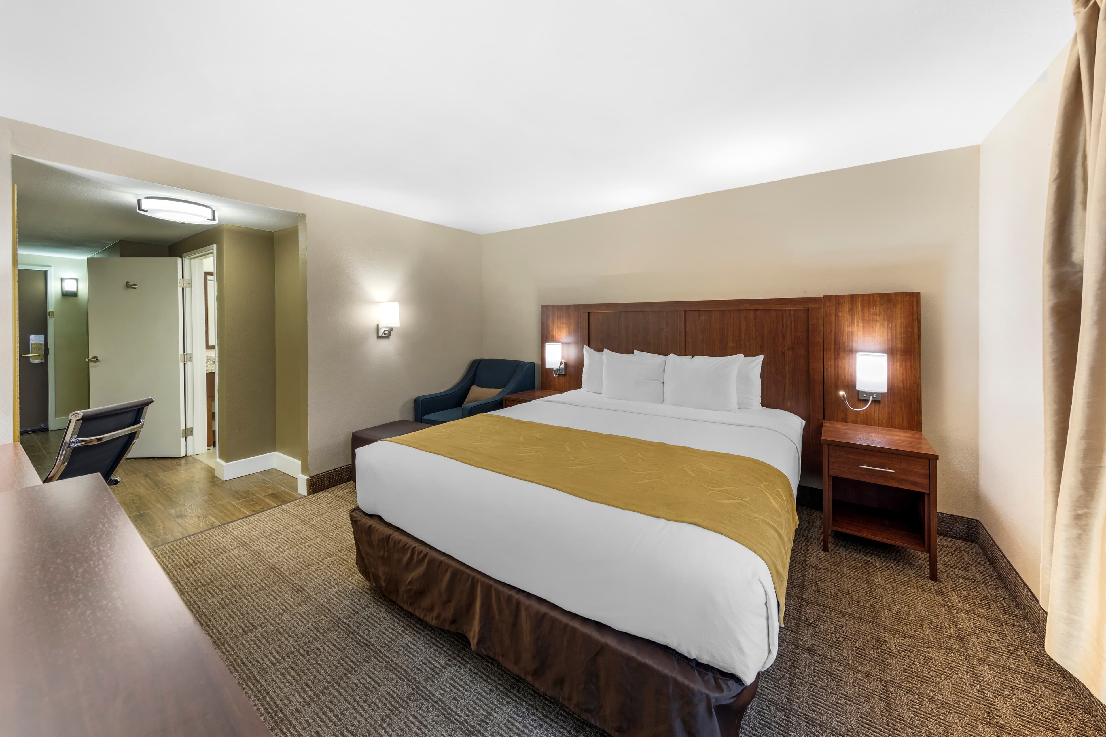 Comfort Suites Tulare Sequoia Gateway — 7
