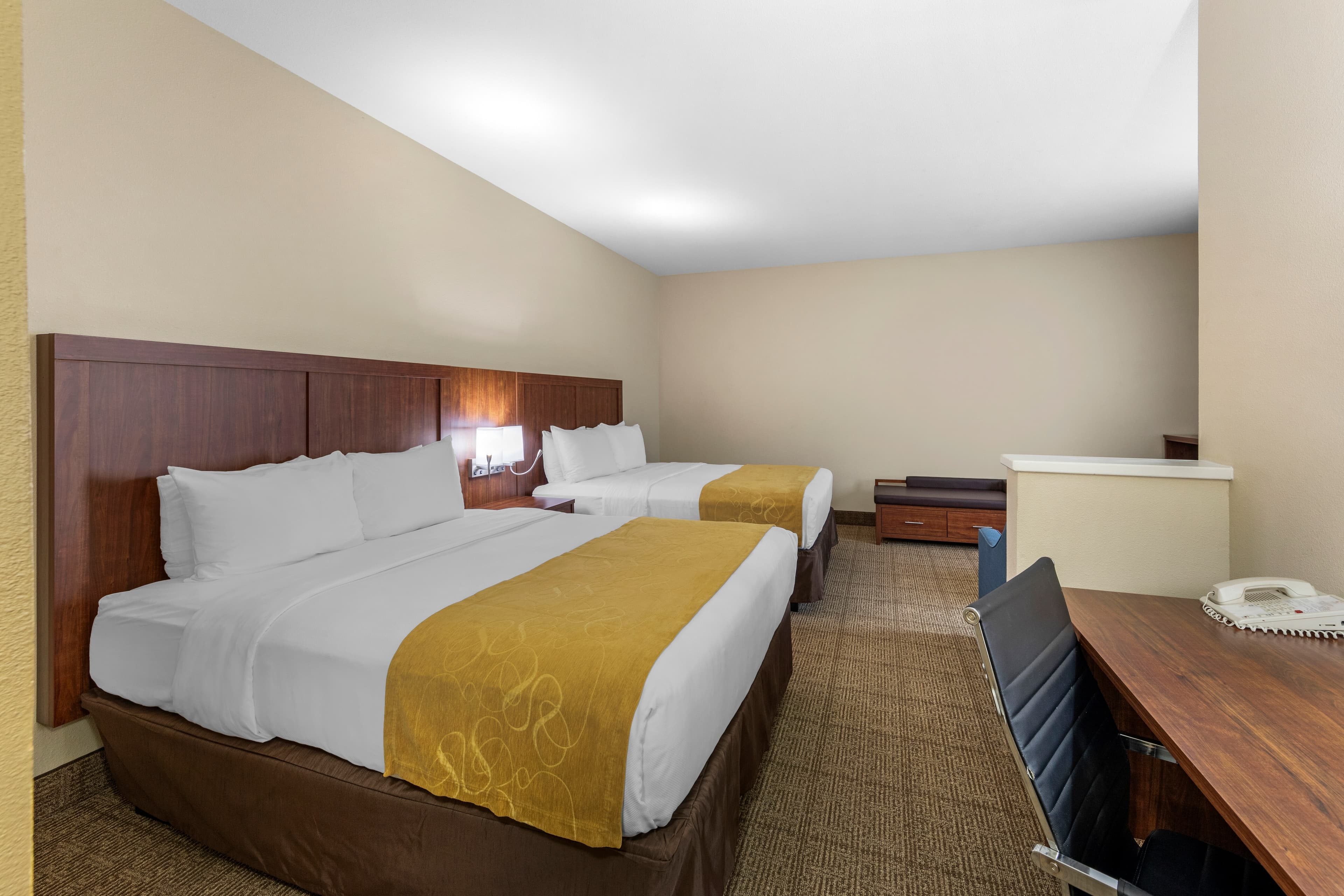 Comfort Suites Tulare Sequoia Gateway — 15