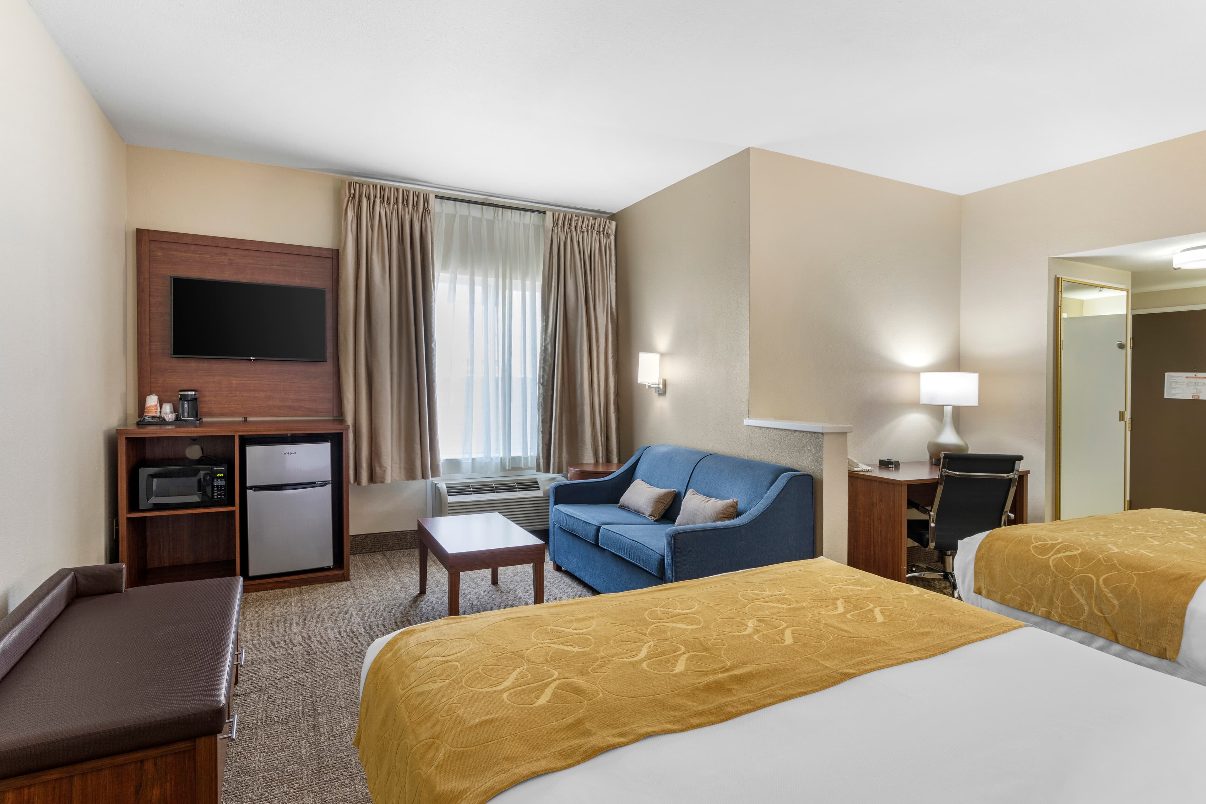 Comfort Suites Tulare Sequoia Gateway — 16
