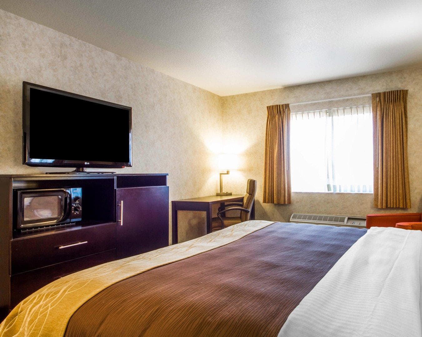Comfort Inn Watsonville - Image 4