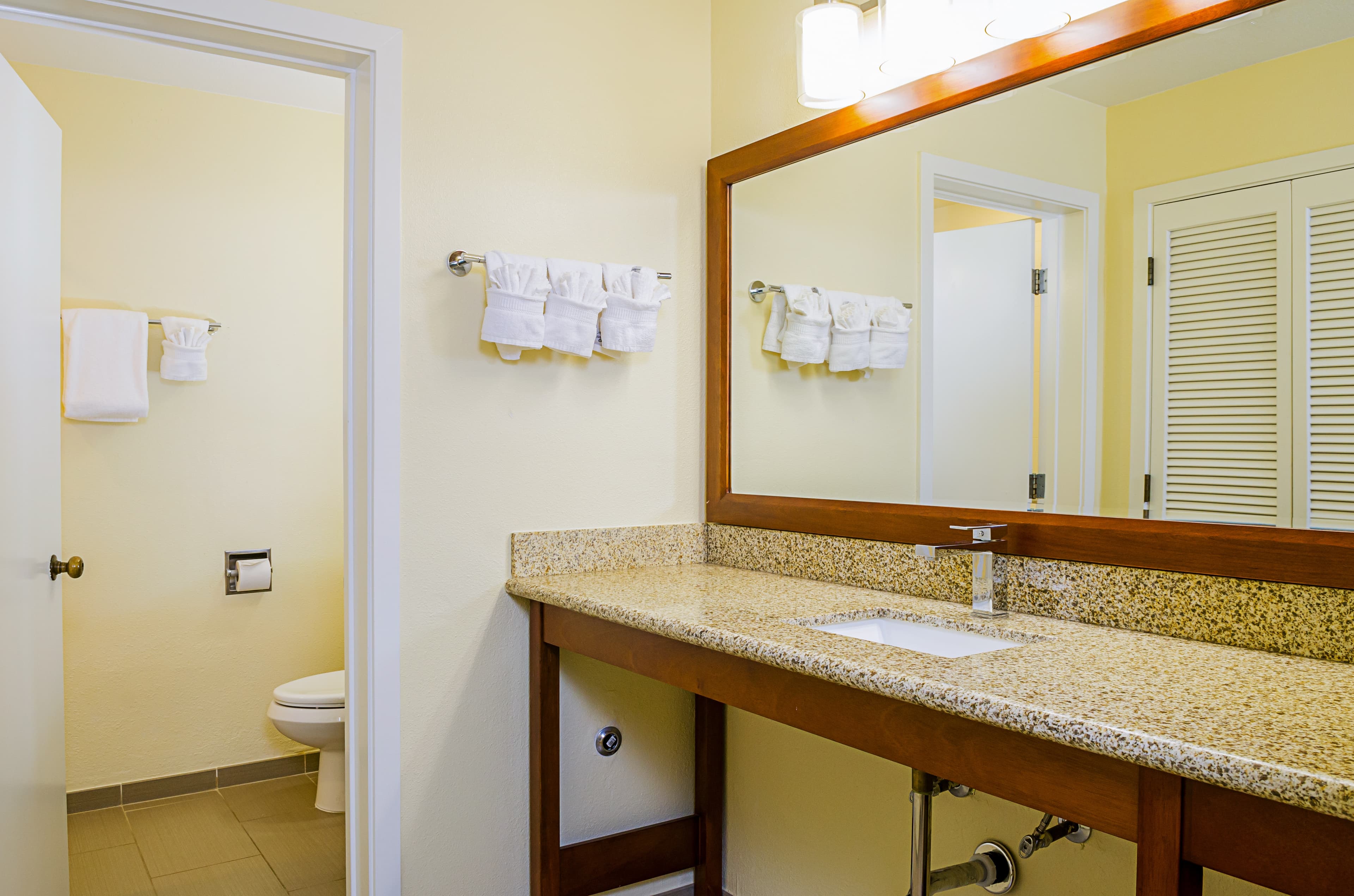 Comfort Inn Monterey Peninsula Airport — 8