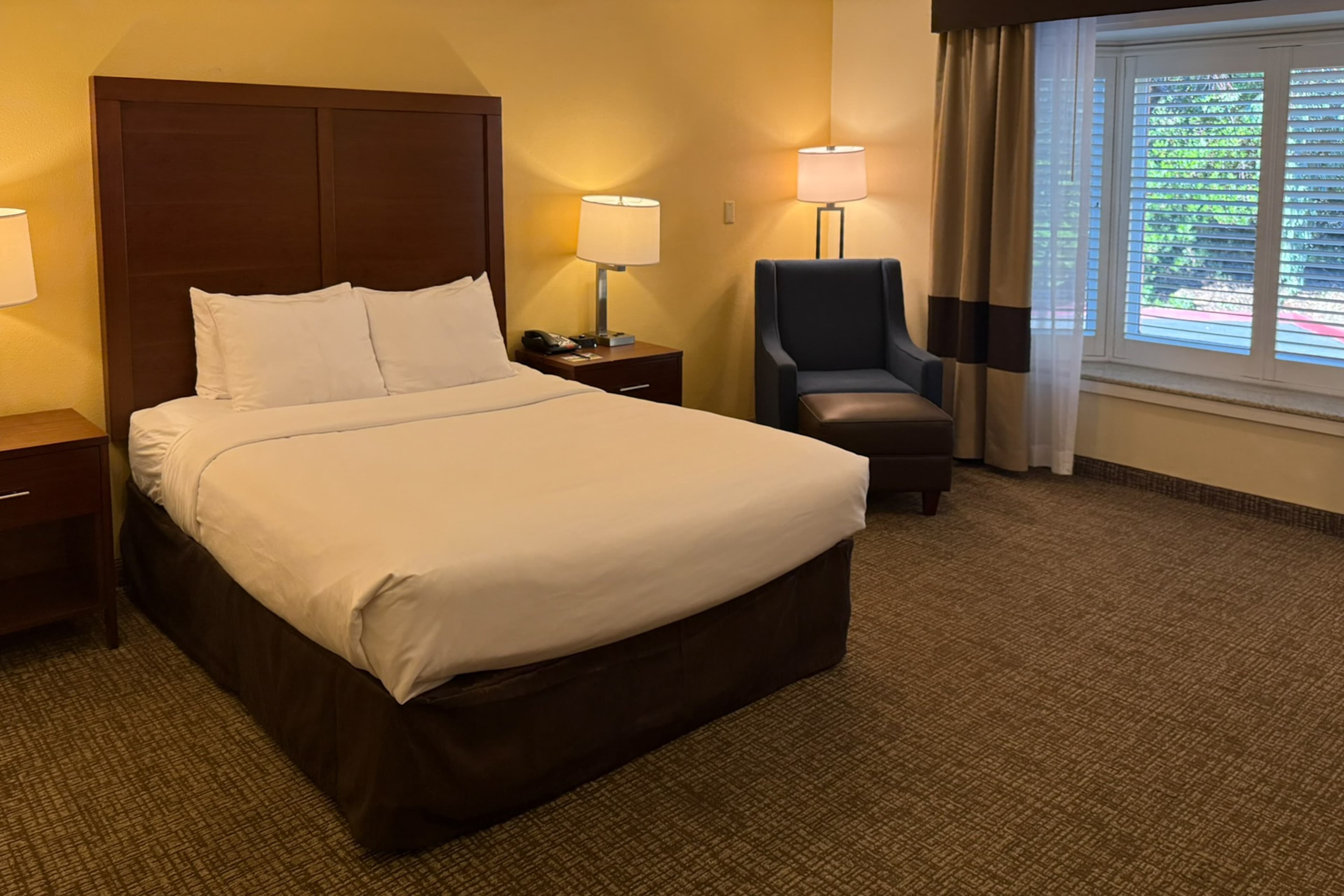 Comfort Inn Monterey Peninsula Airport - Image 3