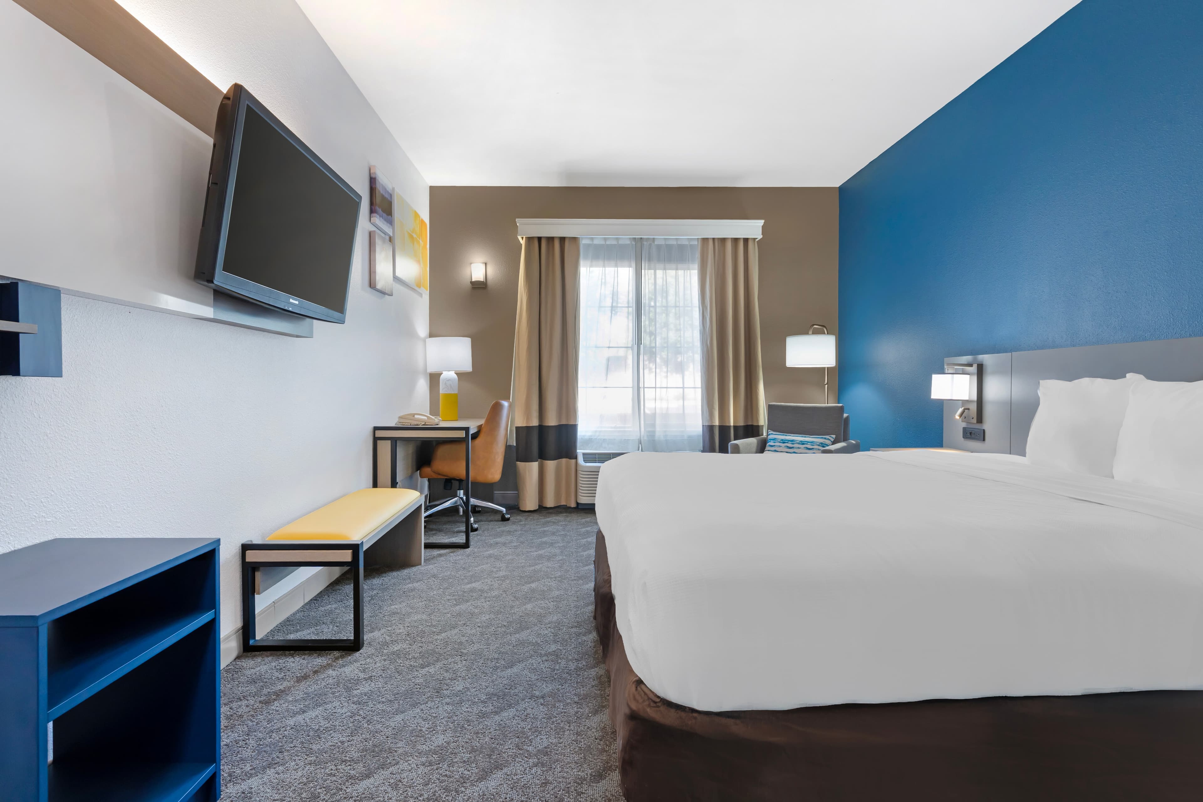 Comfort Inn & Suites Sacramento - University Area - Image 4