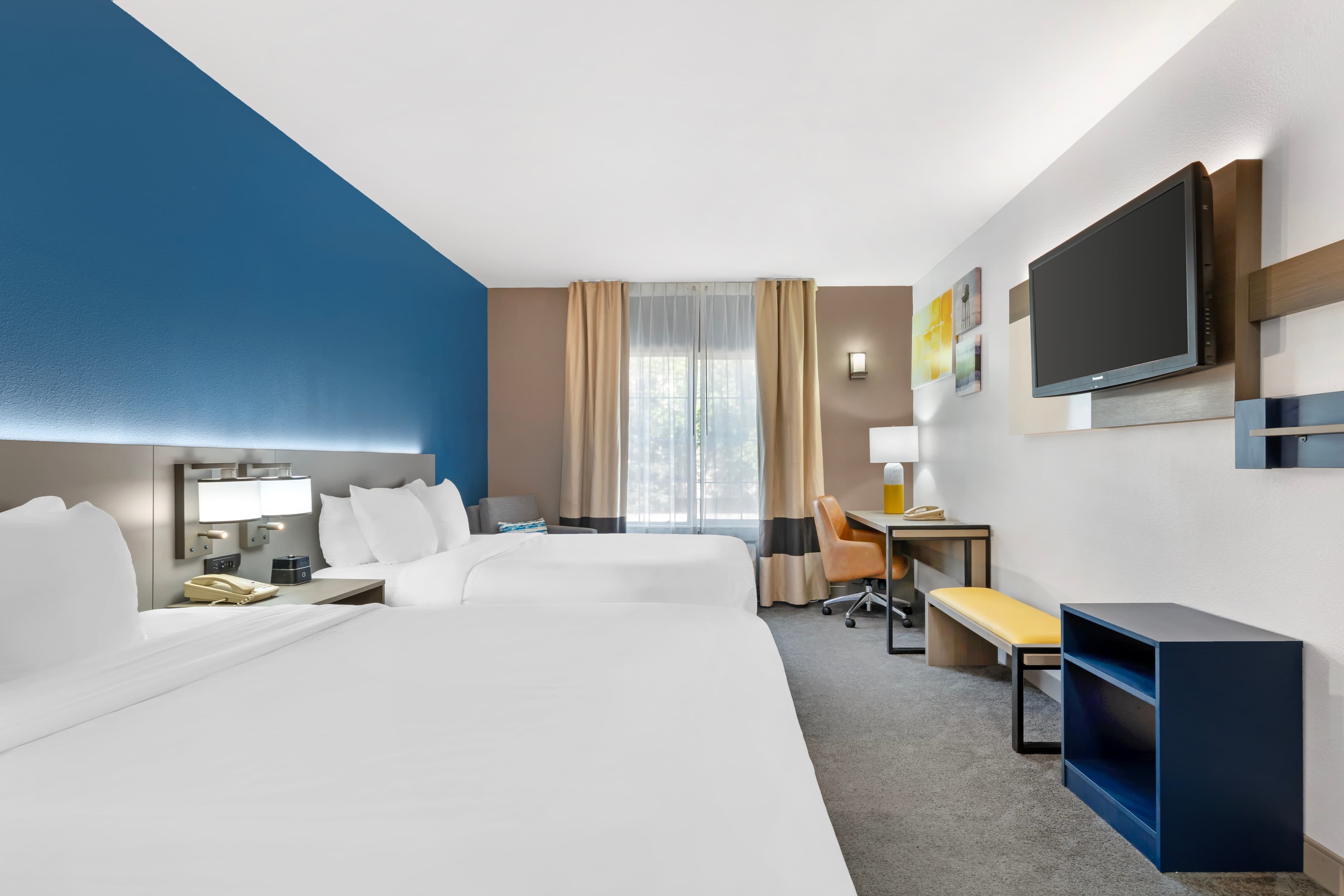 Comfort Inn & Suites Sacramento - University Area — 10