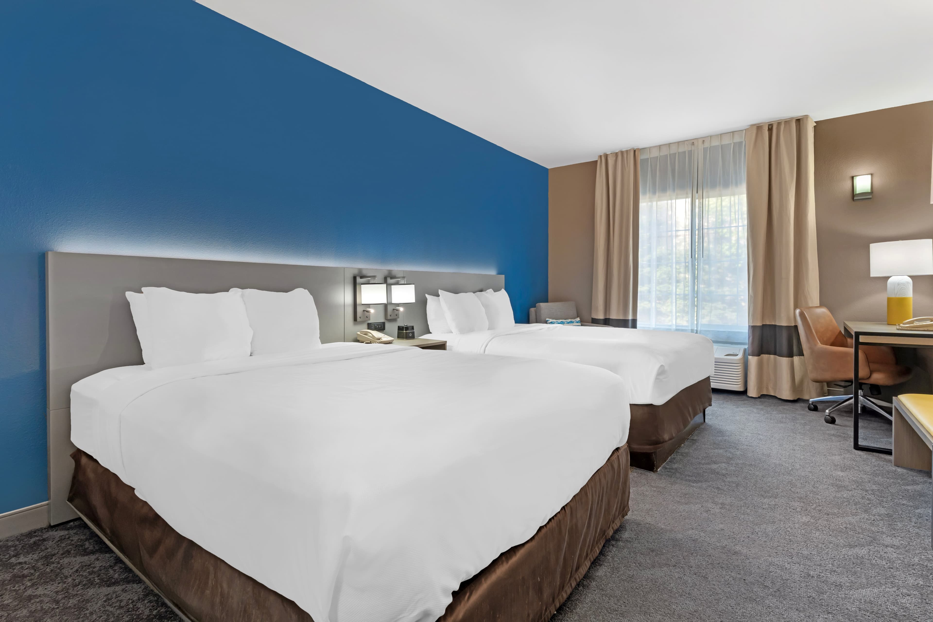 Comfort Inn & Suites Sacramento - University Area — 11