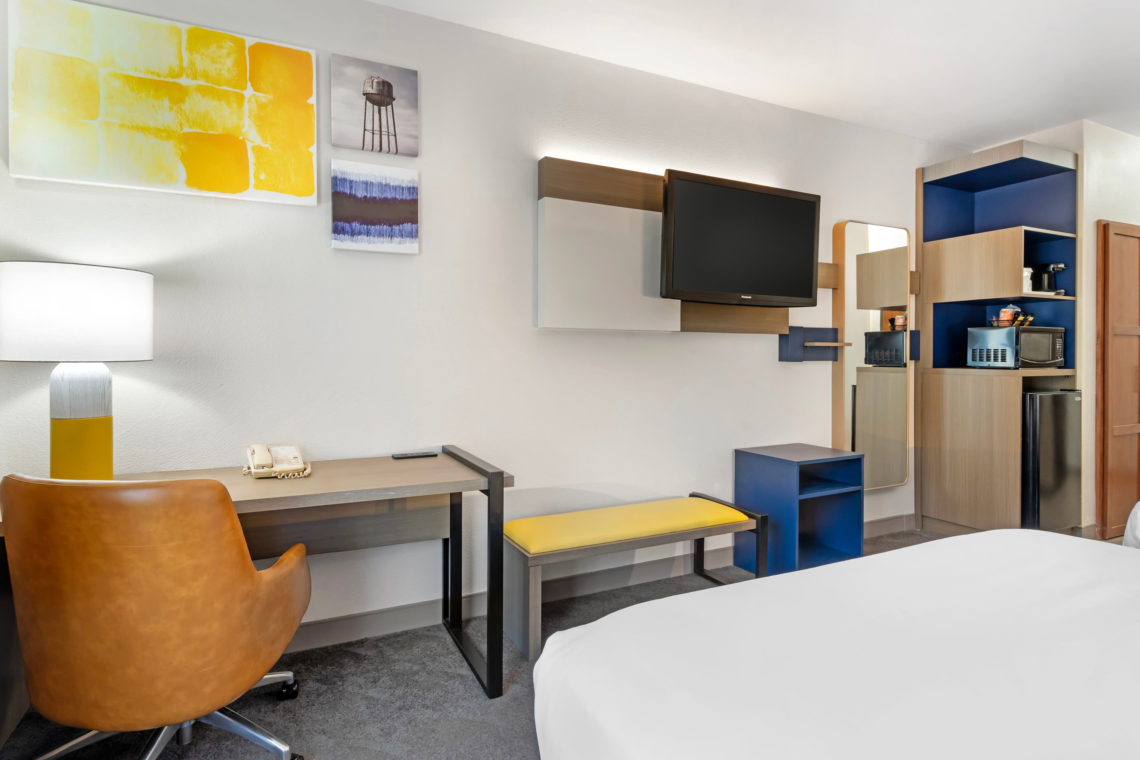 Comfort Inn & Suites Sacramento - University Area — 12