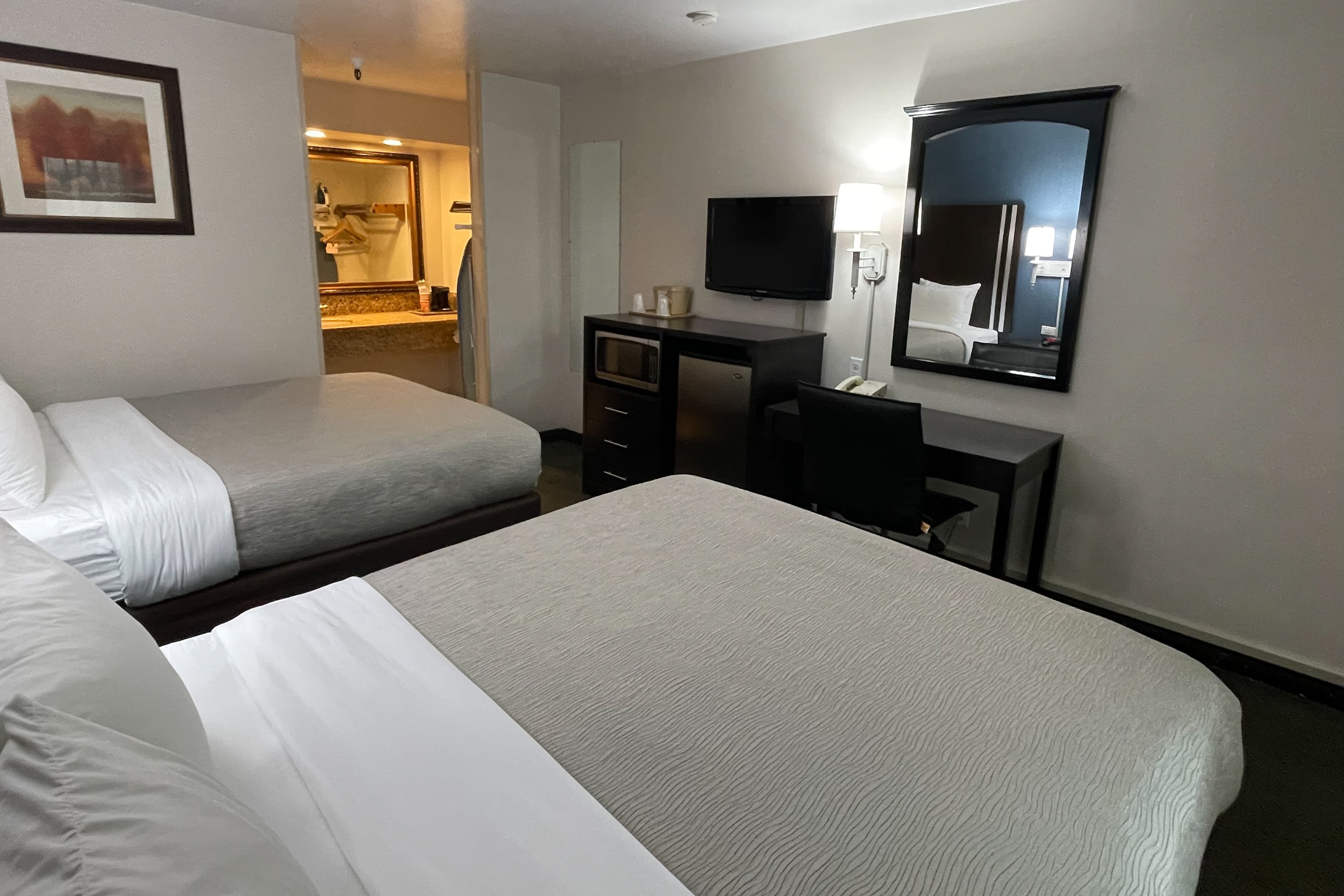 Quality Inn Ontario Airport Convention Center — 6