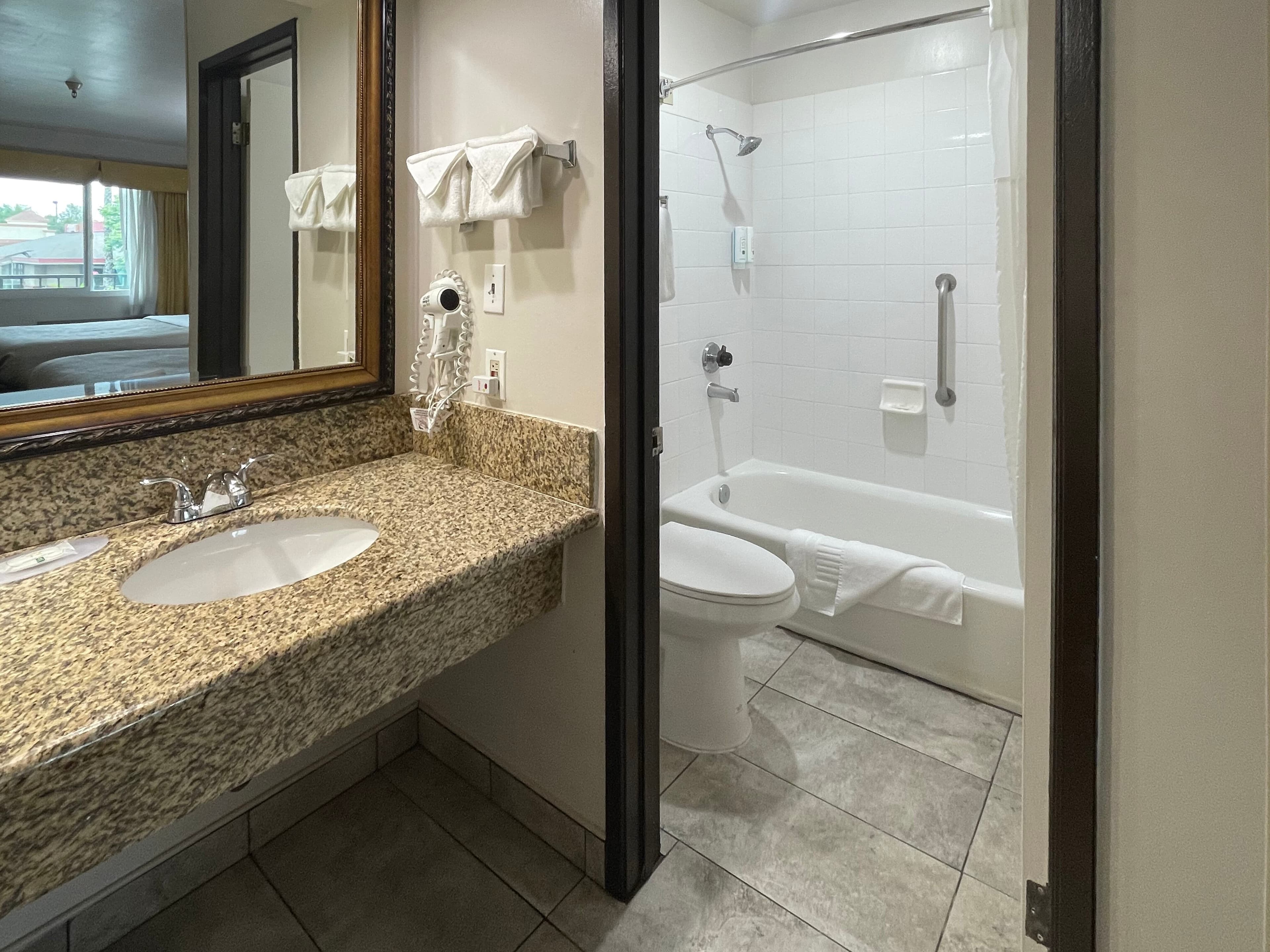 Quality Inn Ontario Airport Convention Center — 12