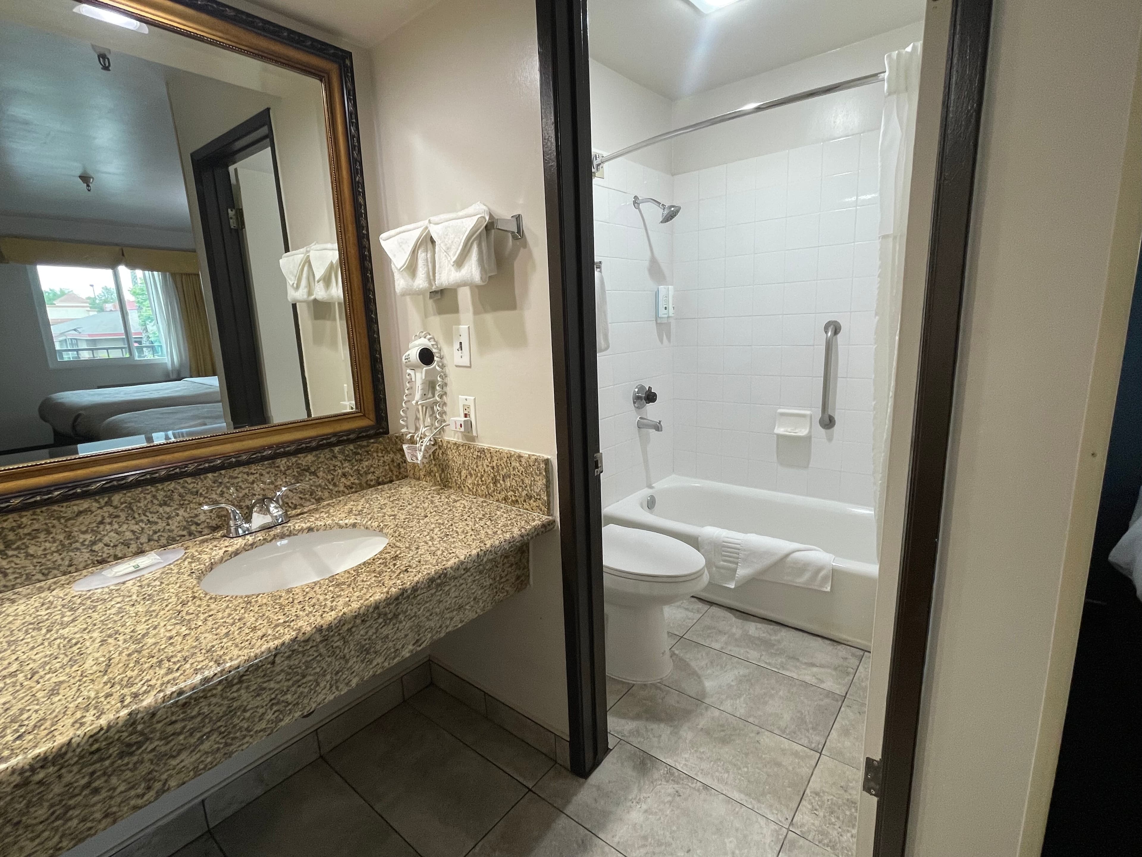 Quality Inn Ontario Airport Convention Center — 20