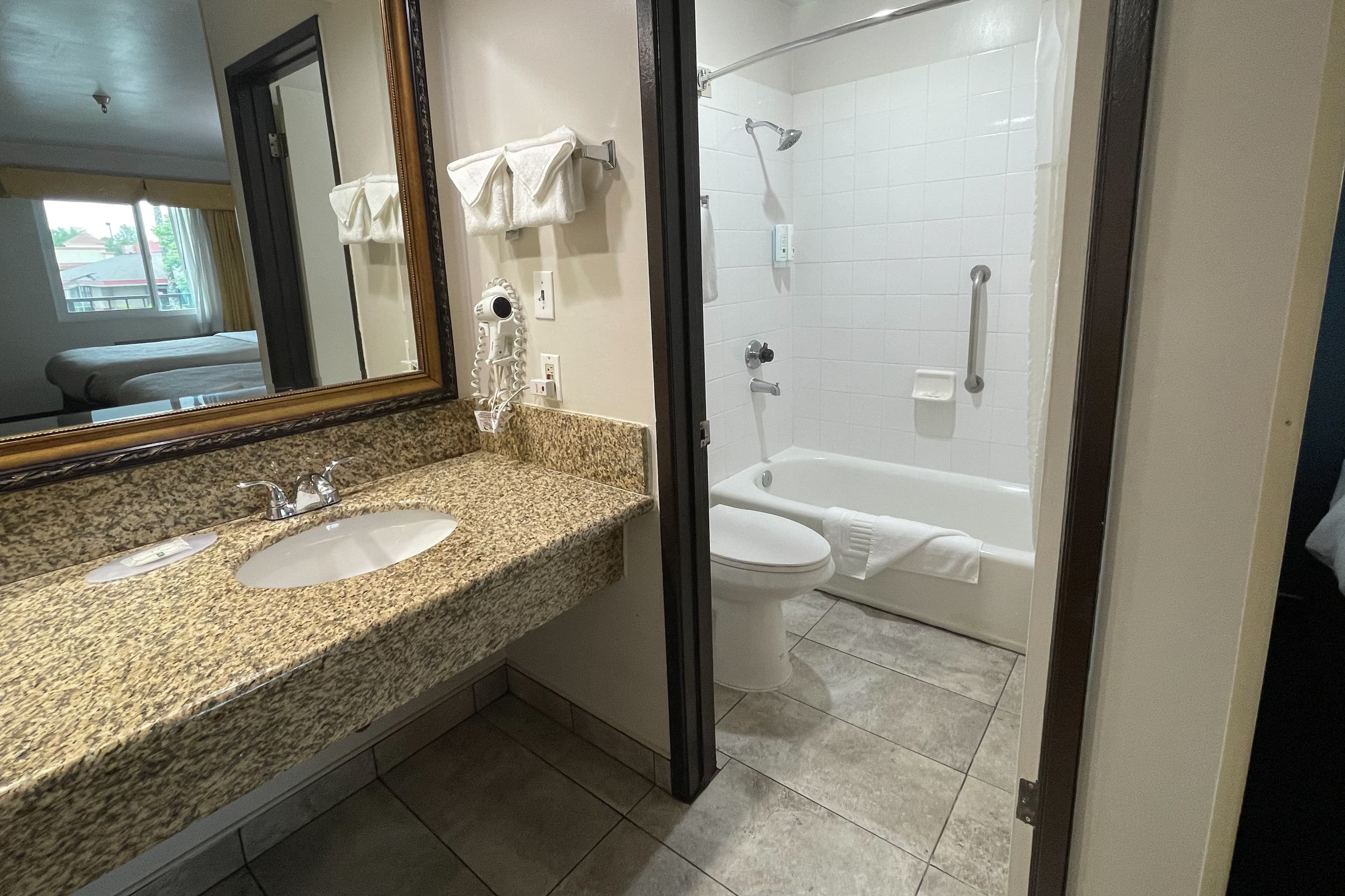 Quality Inn Ontario Airport Convention Center — 9