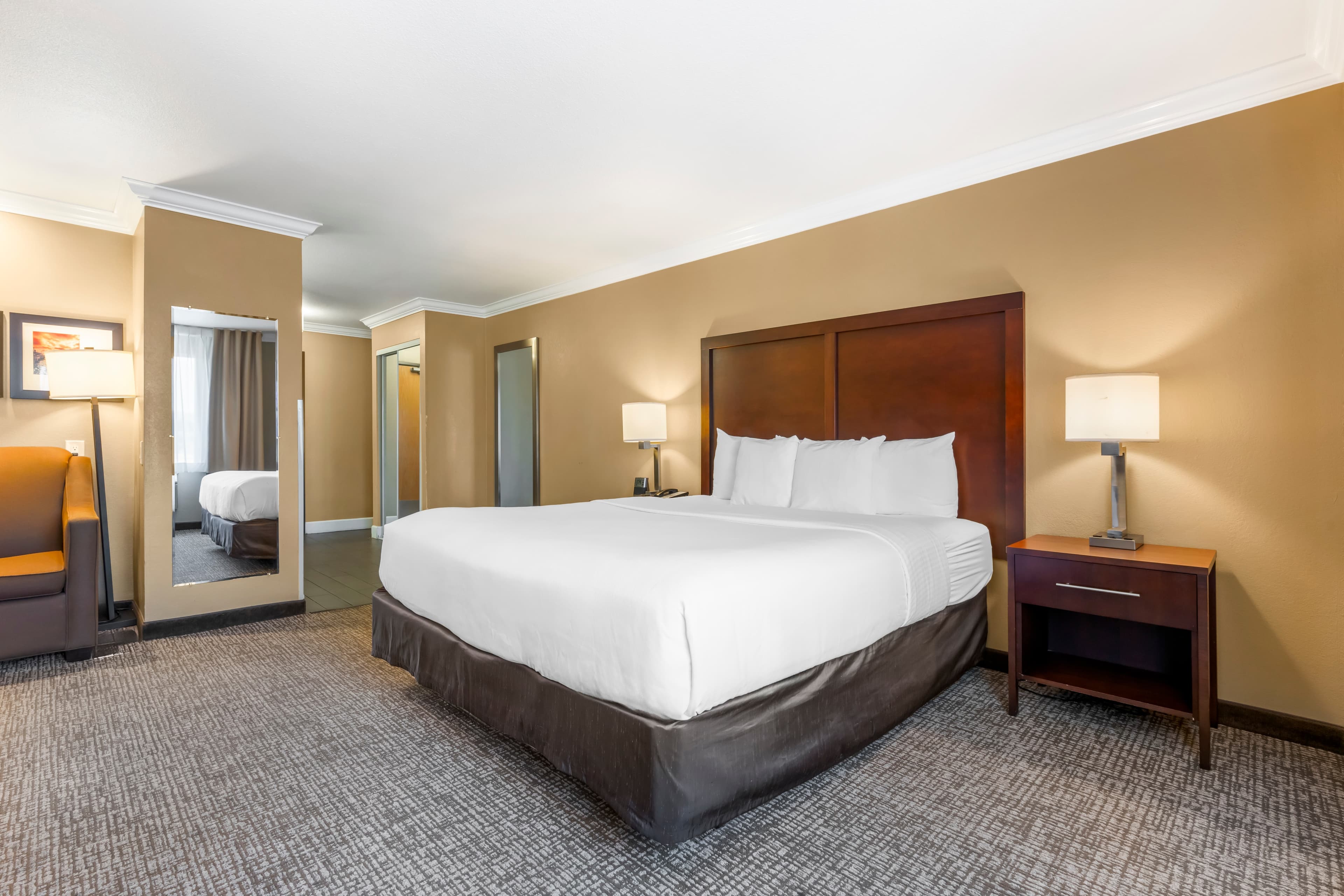 Comfort Inn & Suites Redwood Country — 18