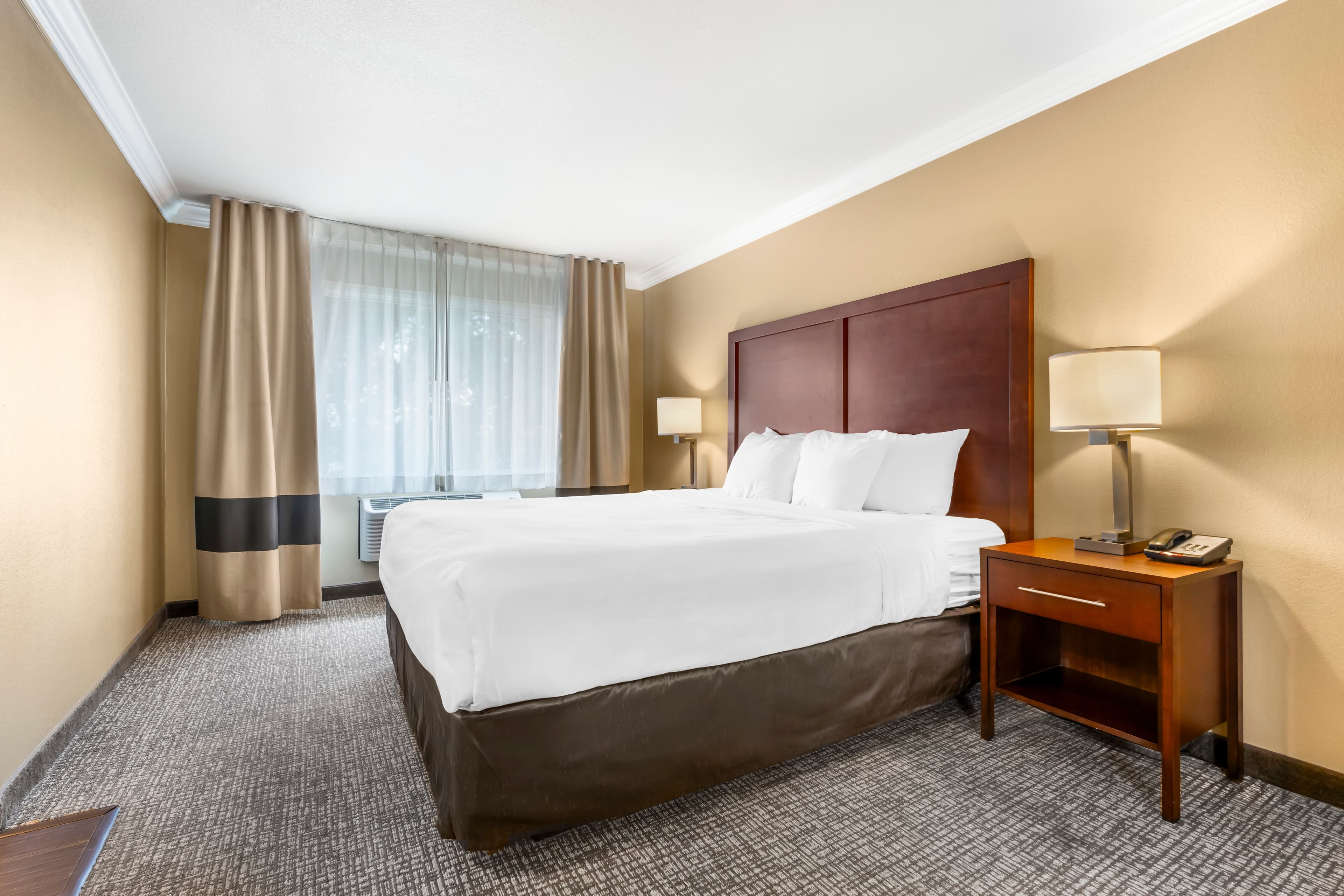 Comfort Inn & Suites Redwood Country — 29