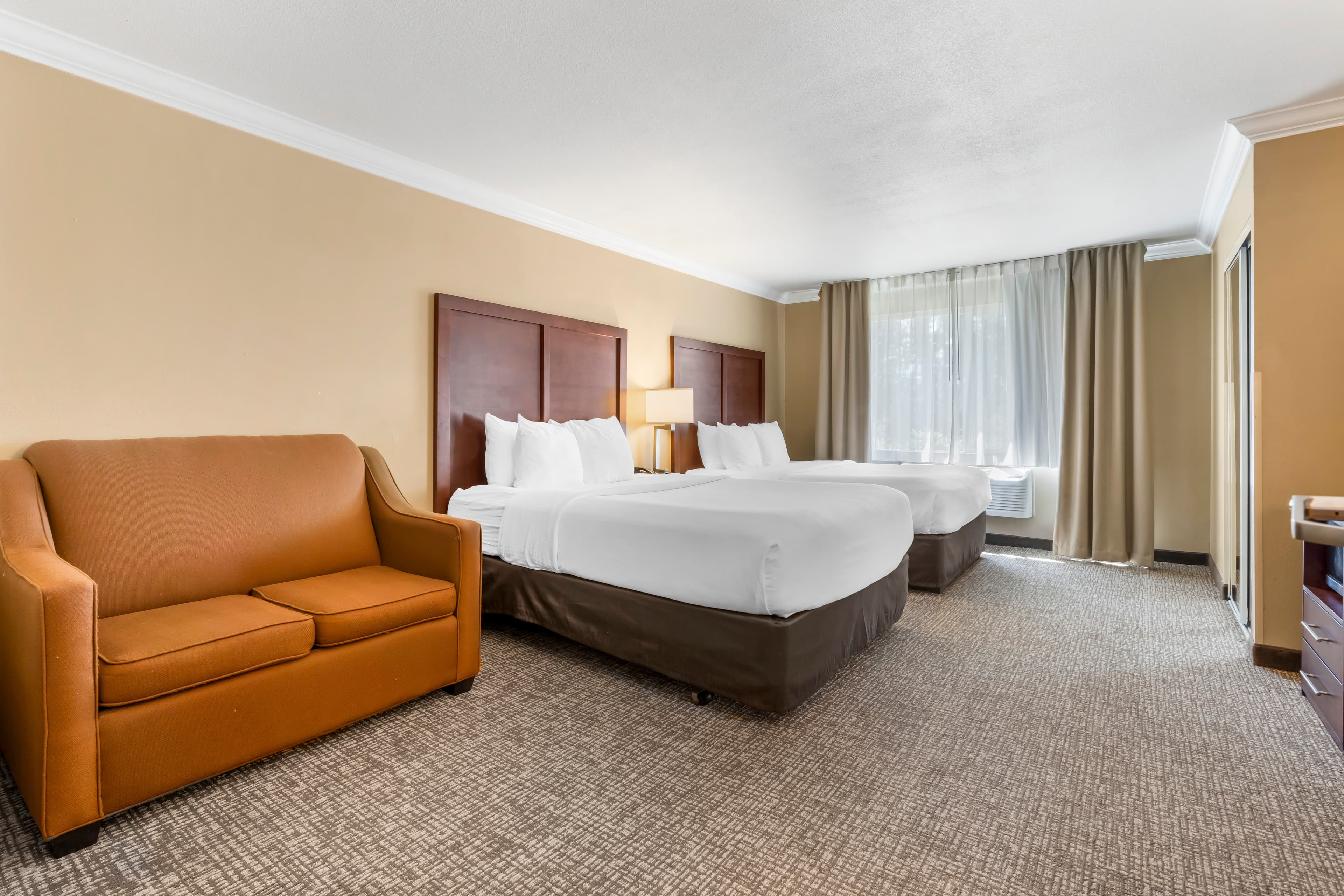 Comfort Inn & Suites Redwood Country — 47