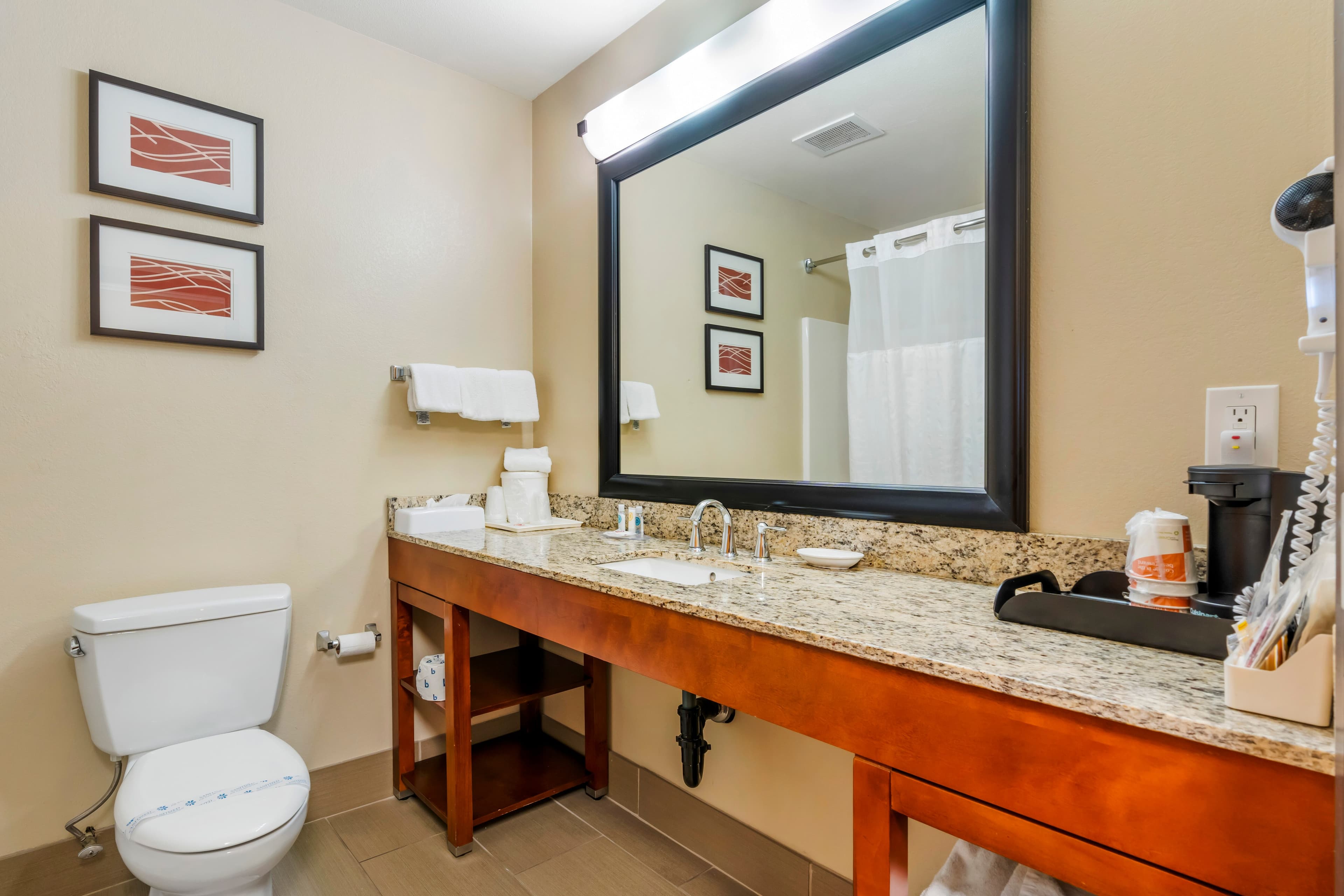Comfort Inn & Suites Redwood Country — 50