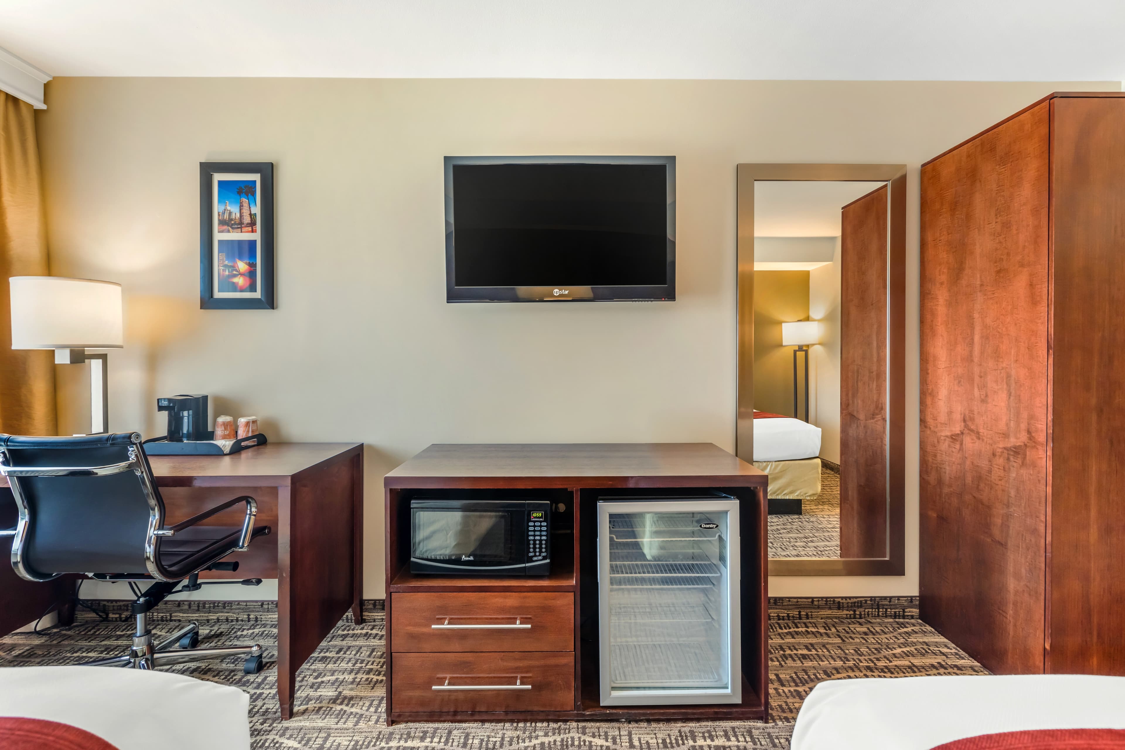 Comfort Inn Monterey Park - Los Angeles — 10