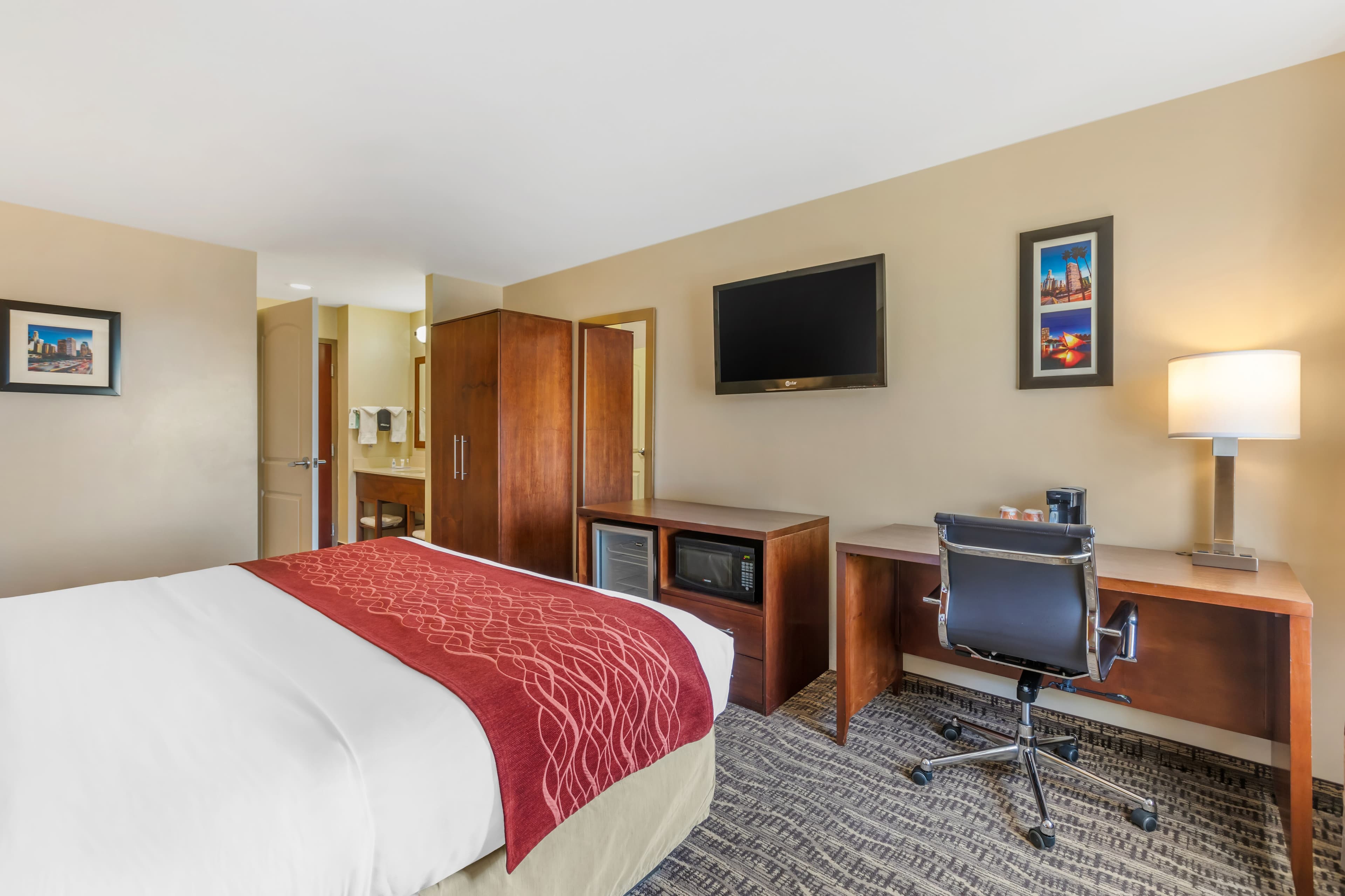 Comfort Inn Monterey Park - Los Angeles - Image 2