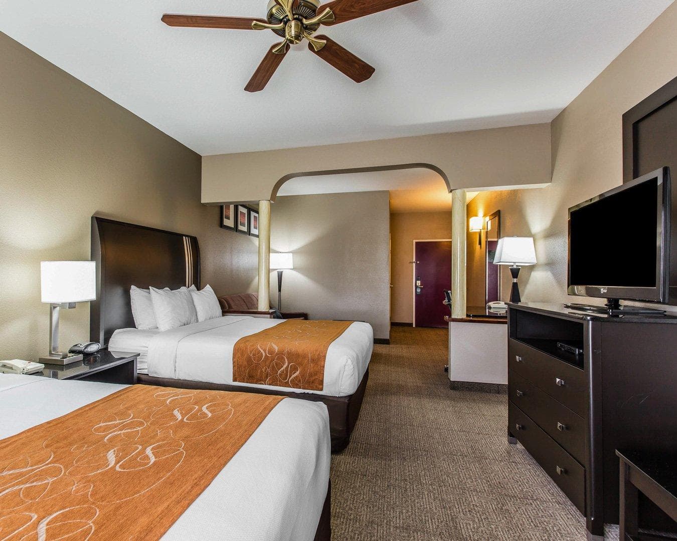 Comfort Suites Bakersfield — 18