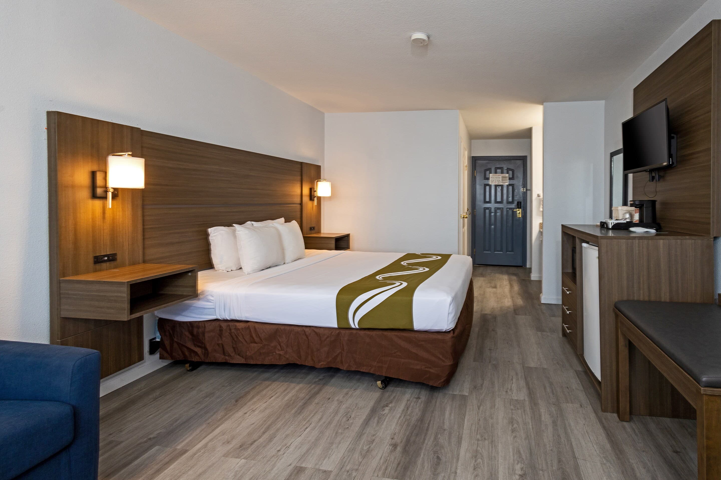 Quality Inn & Suites Tulare - Image 1